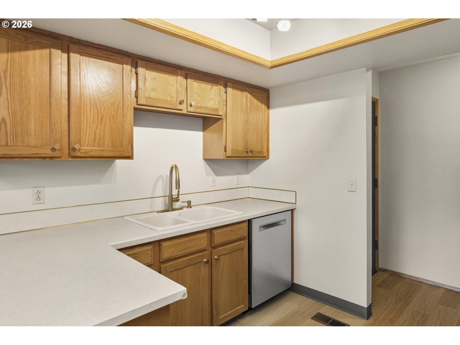 Photo #8: 769995195 Listing: Photo #8