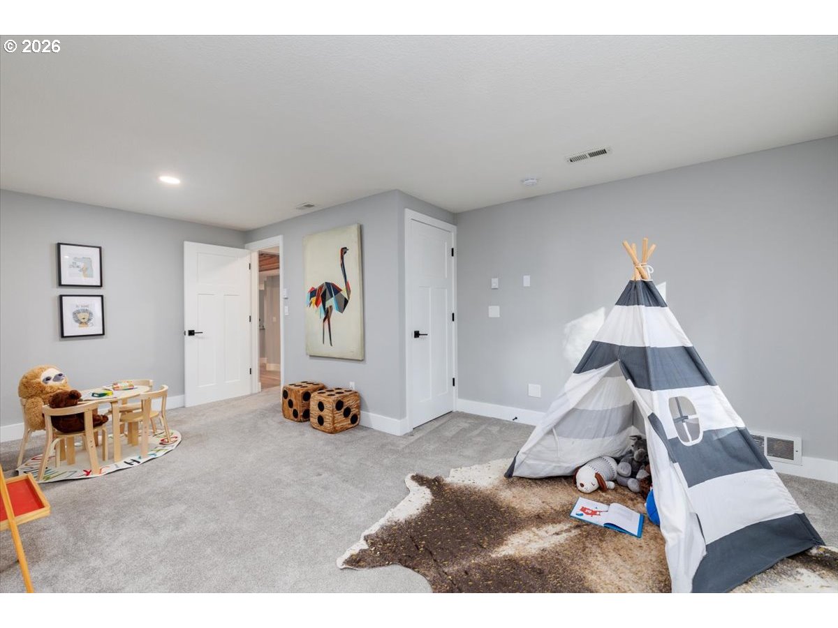 4188 COBB WAY, Lake Oswego, OR, 97035