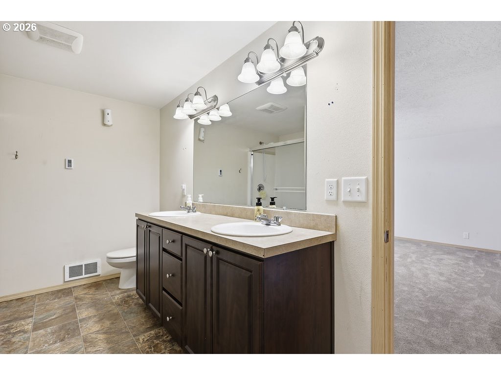 279 S 71ST, Springfield, OR, 97478