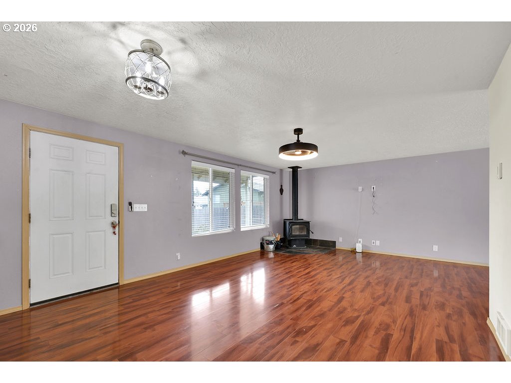 279 S 71ST, Springfield, OR, 97478