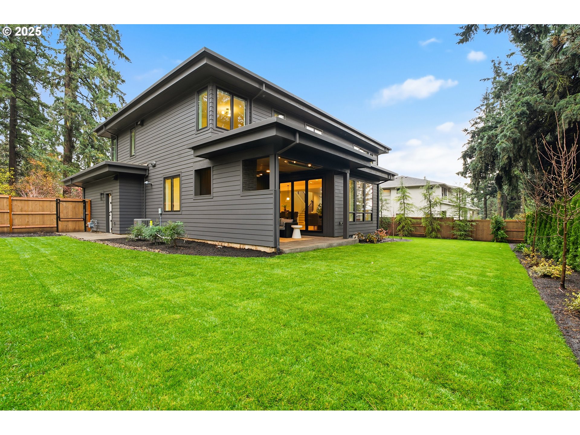 16901 KARA LN, Lake Oswego, OR, 97035