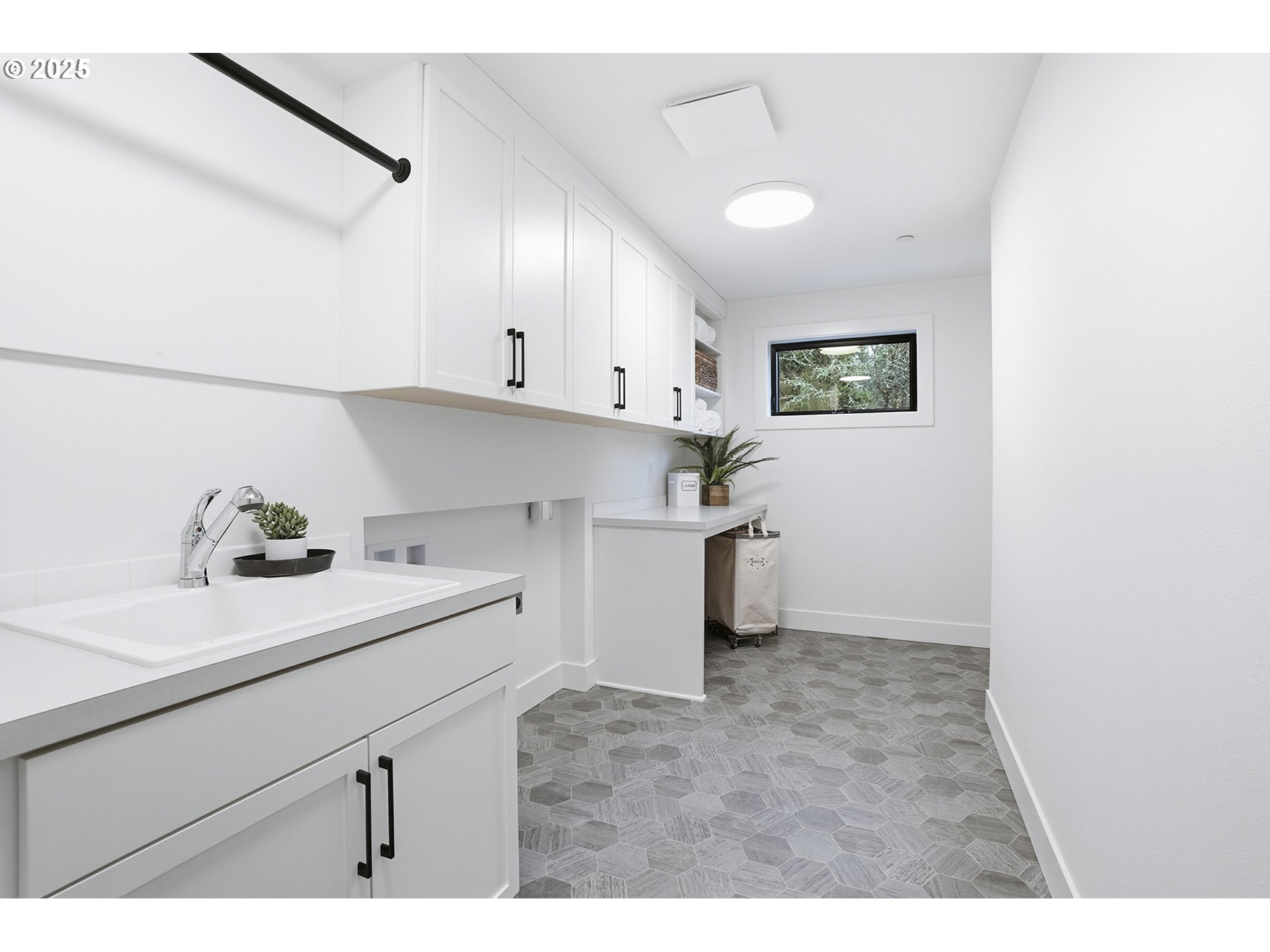 16901 KARA LN, Lake Oswego, OR, 97035