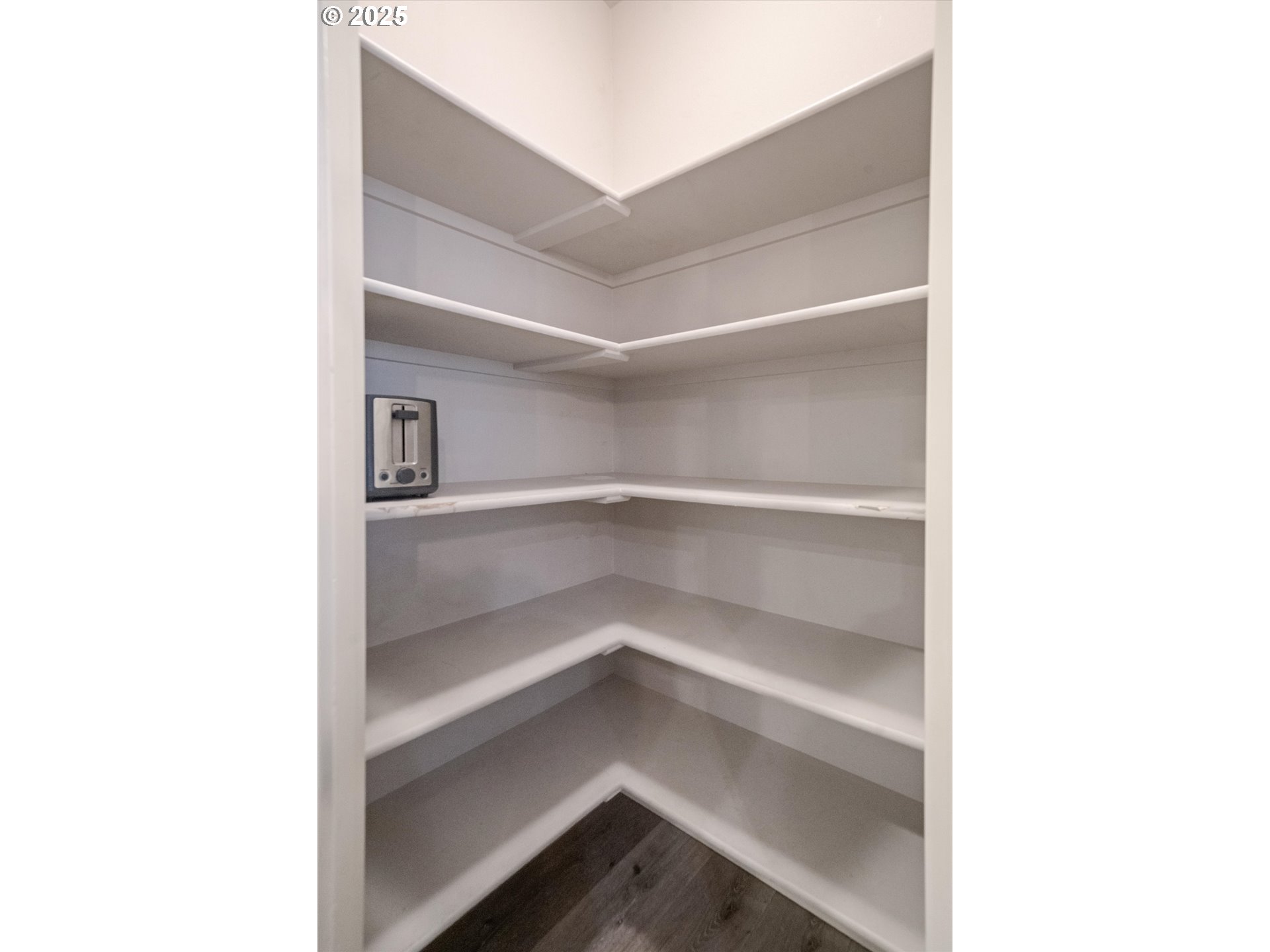 Photo #7: 772707504 Listing: Photo #7