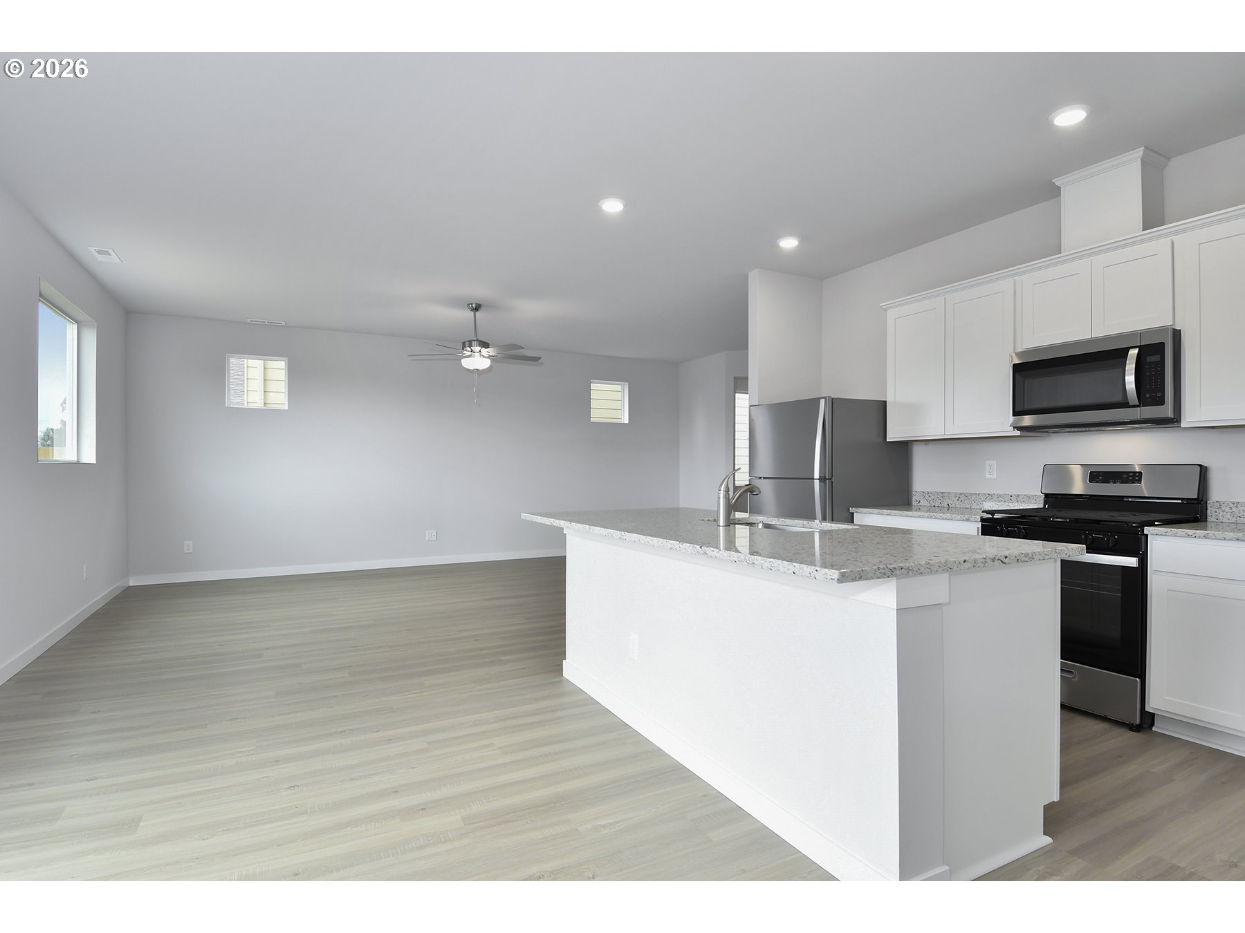 1355 OWL AVE, Woodburn, OR, 97071