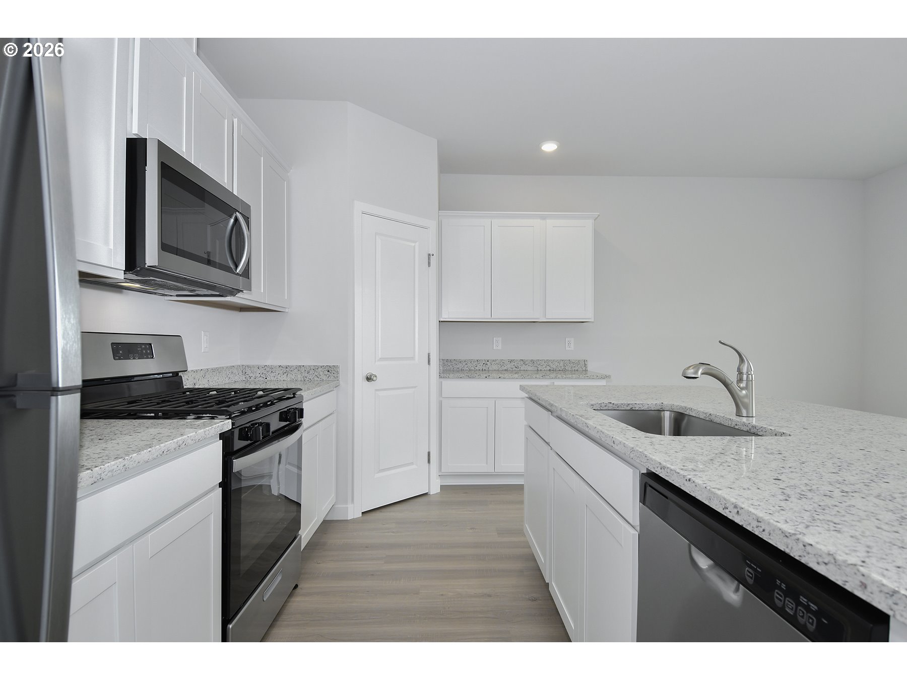 1355 OWL AVE, Woodburn, OR, 97071