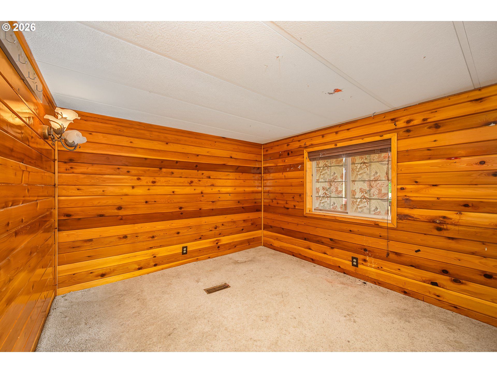 Property photo 18 of 37