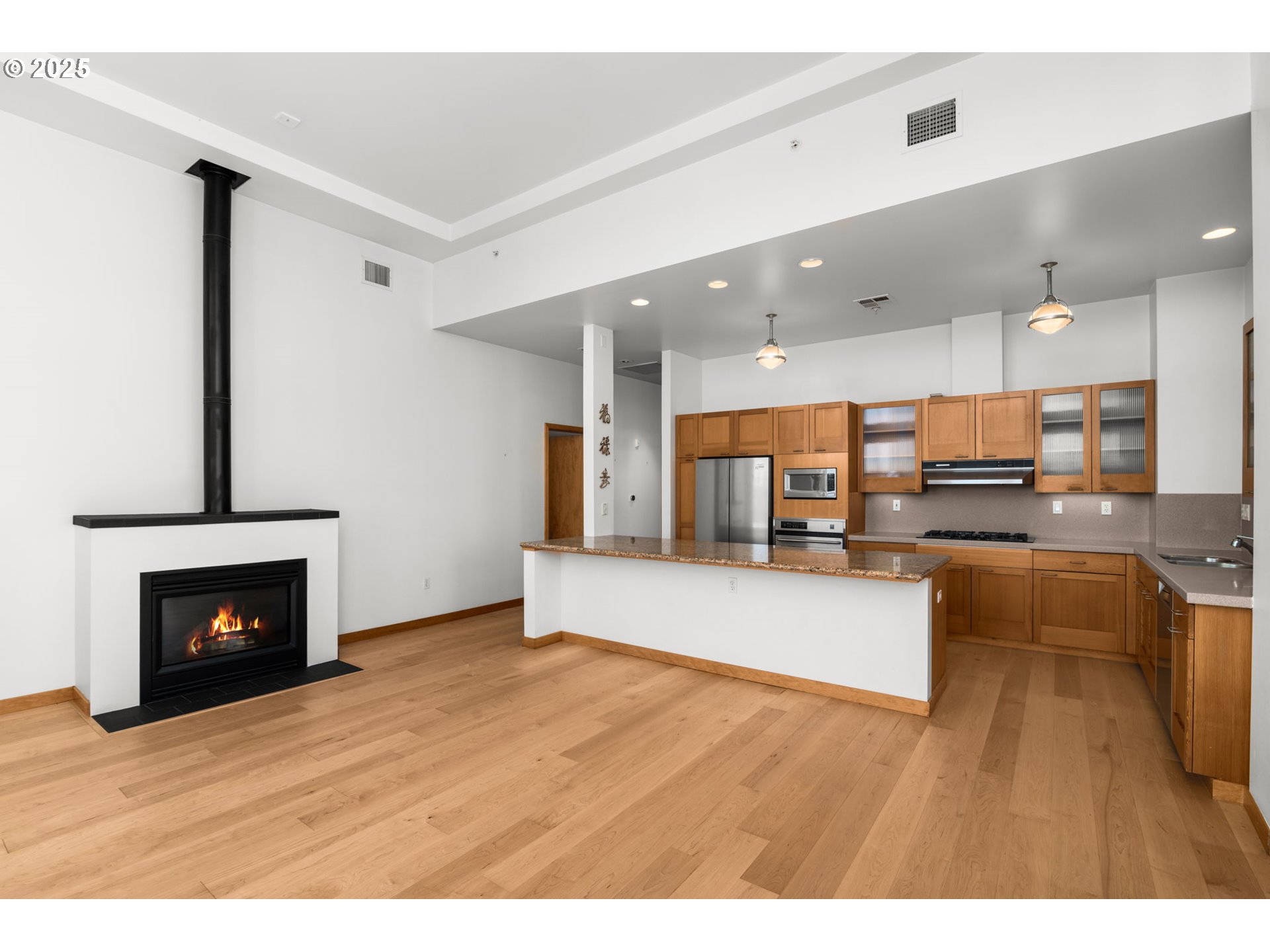 Photo #3: 776057770 Listing 