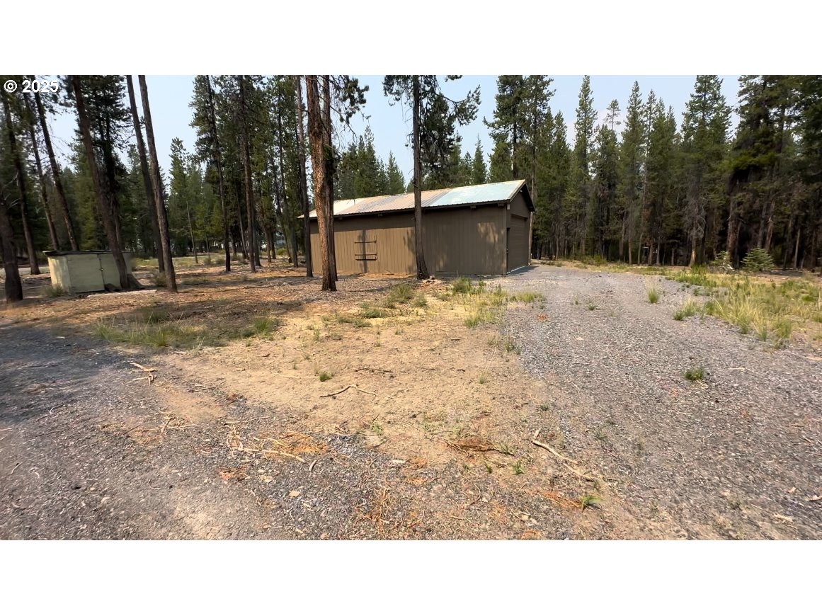 139917 BEAR SKIN RD, Crescent Lake, OR, 97733