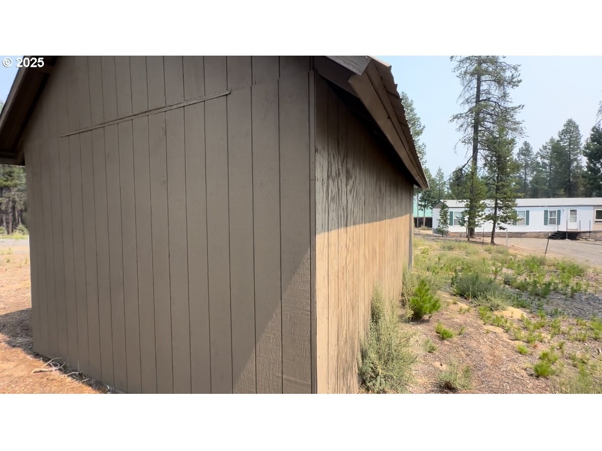 139917 BEAR SKIN RD, Crescent Lake, OR, 97733