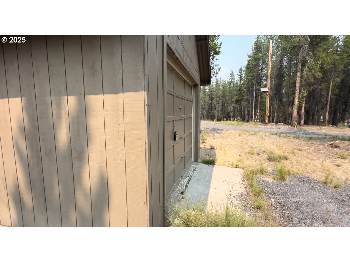 139917 BEAR SKIN RD, Crescent Lake, OR, 97733