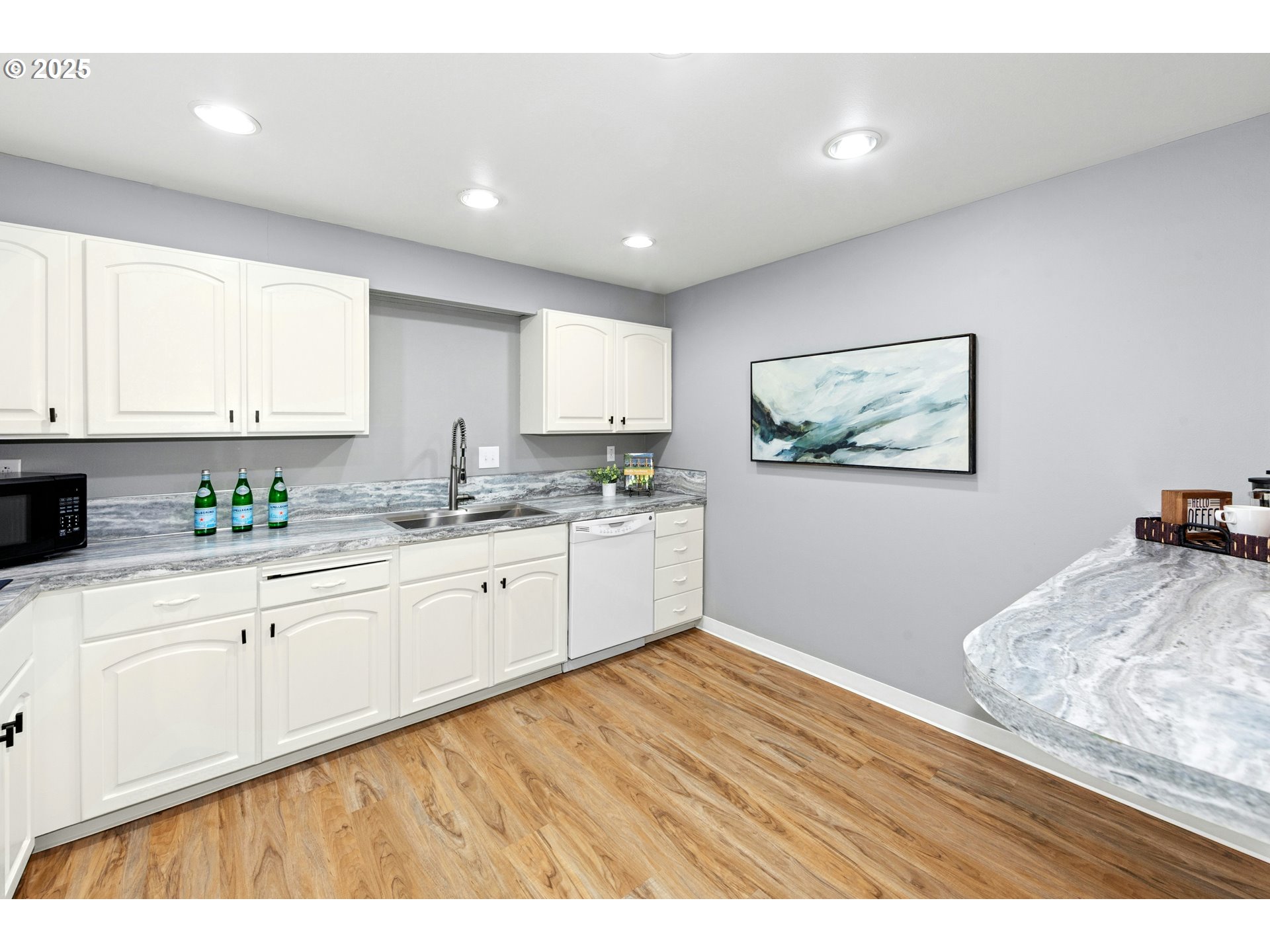 Photo #5: 779324749 Listing 