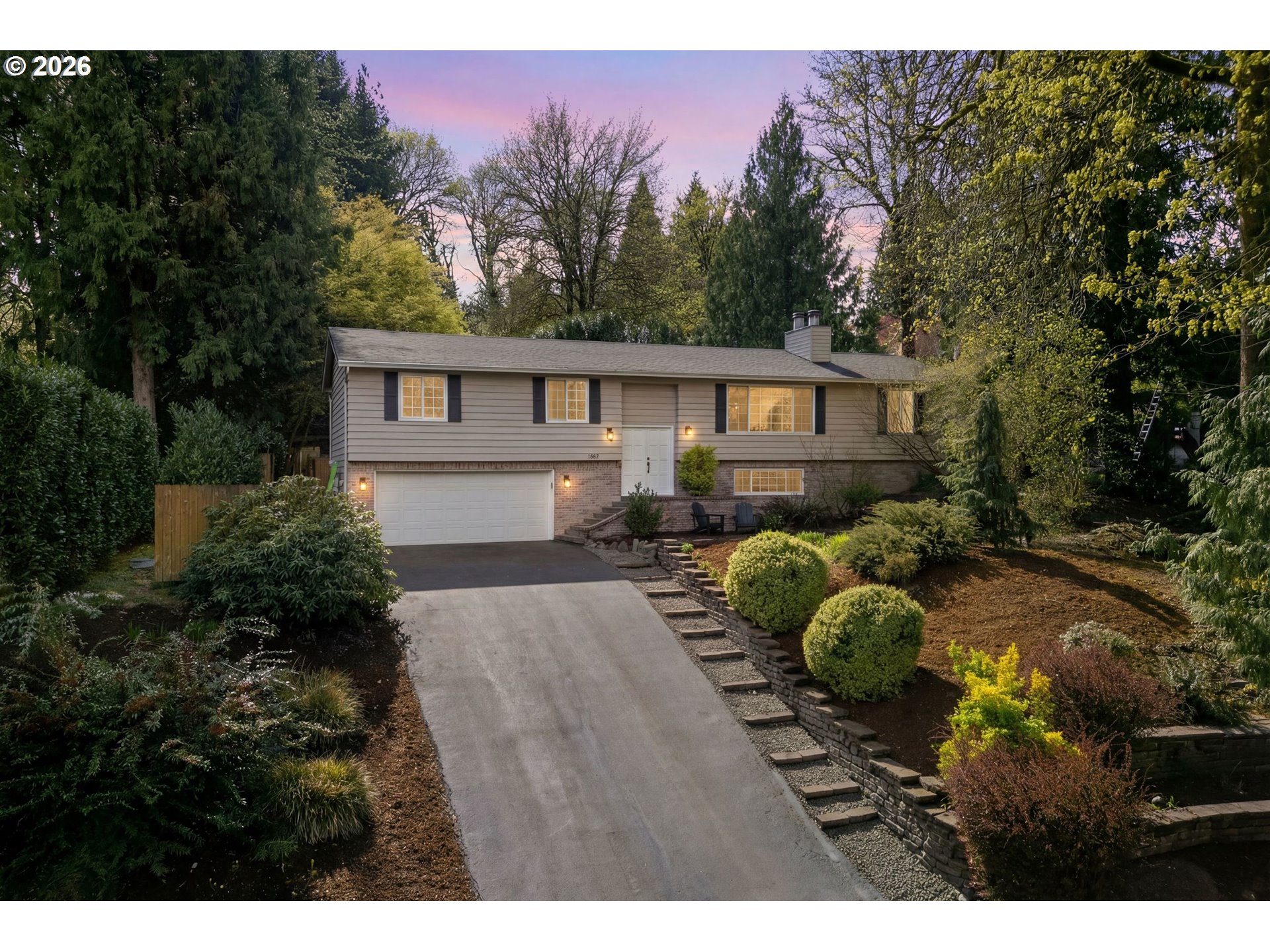 3972 CALAROGA DR, West Linn, OR, 97068