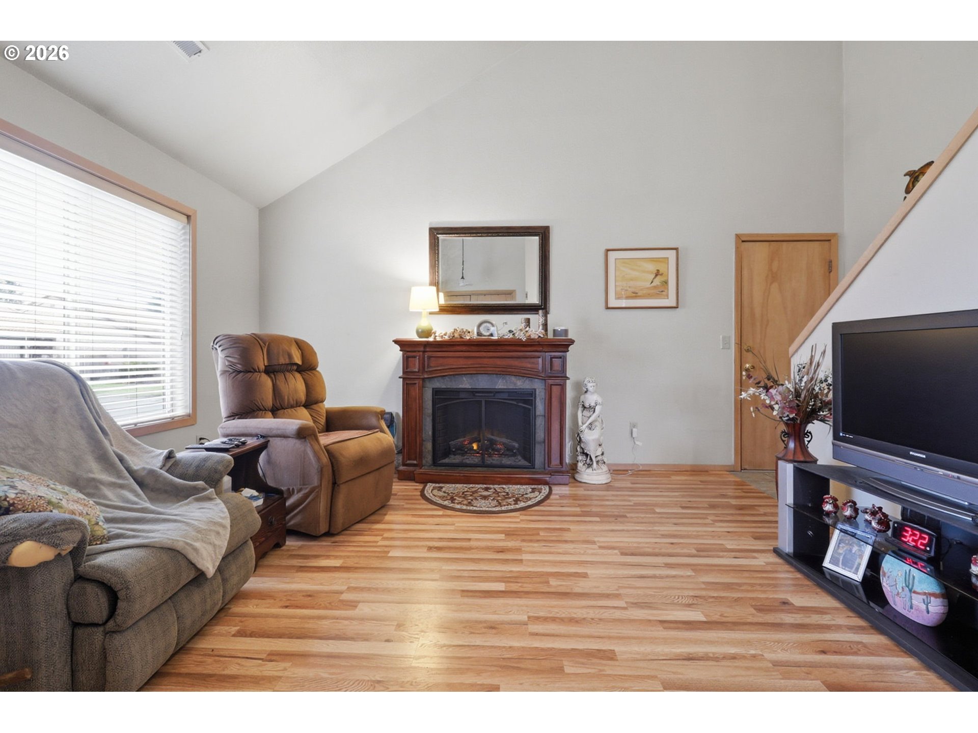 Photo #4: 780317408 Listing: Photo #4