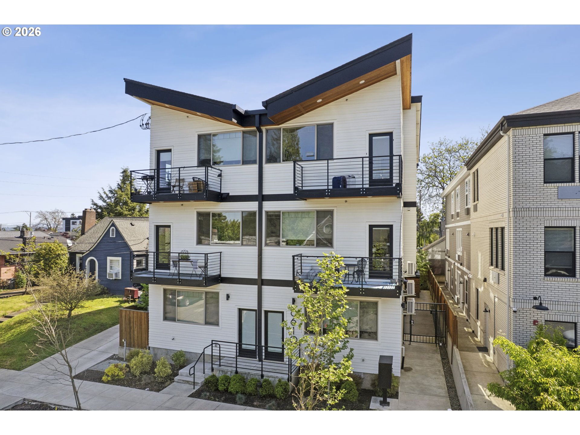 Photo #1: 781216892 Listing: Photo #1