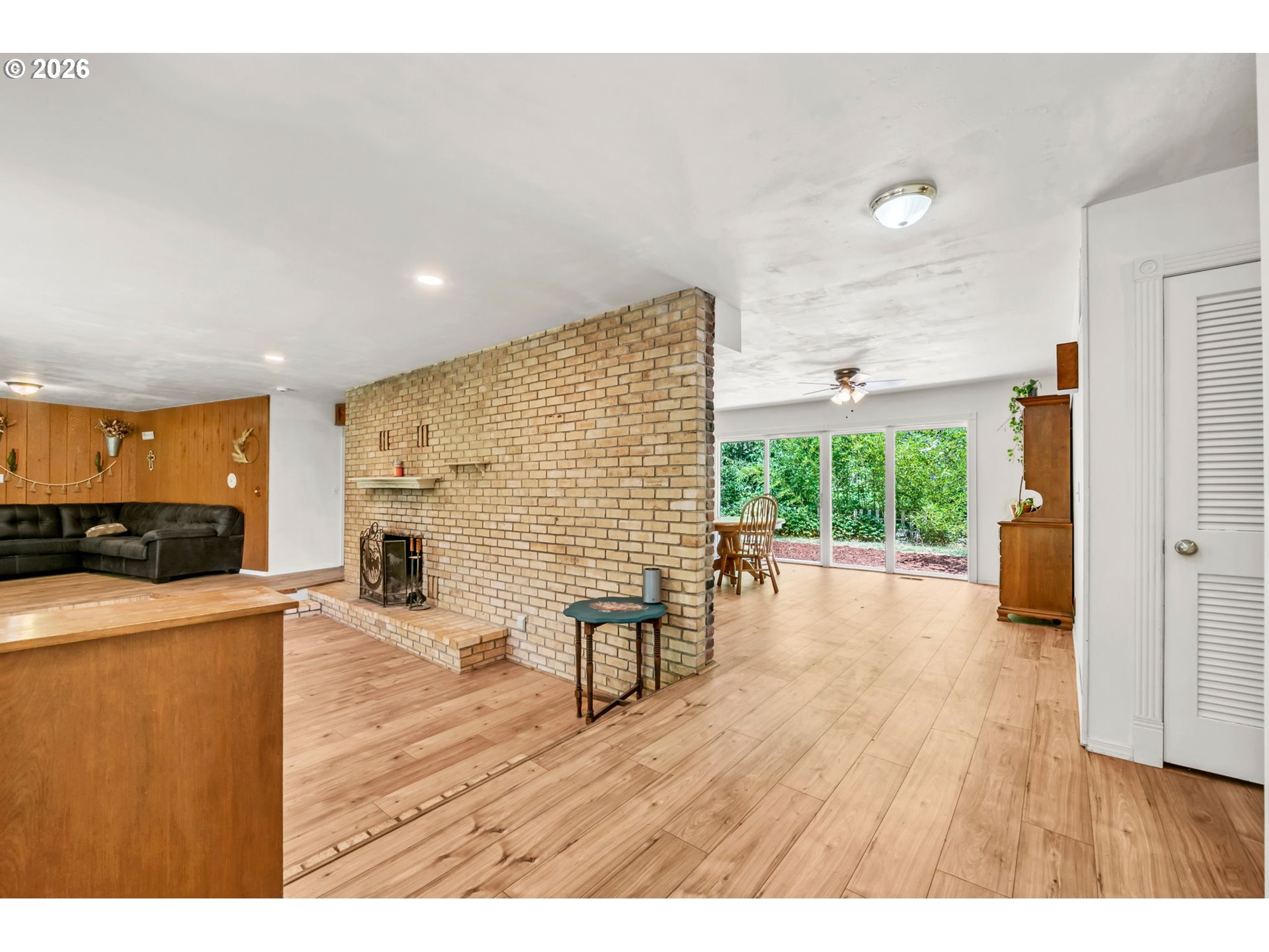 Property photo 5 of 44