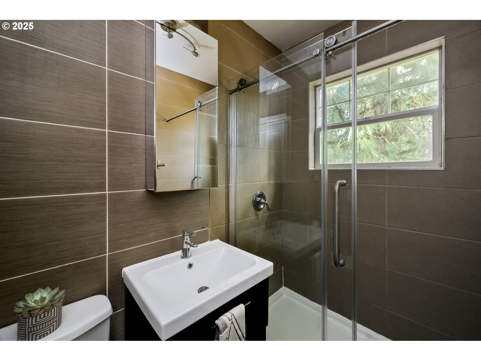 Photo #8: 782802053 Listing: Photo #8