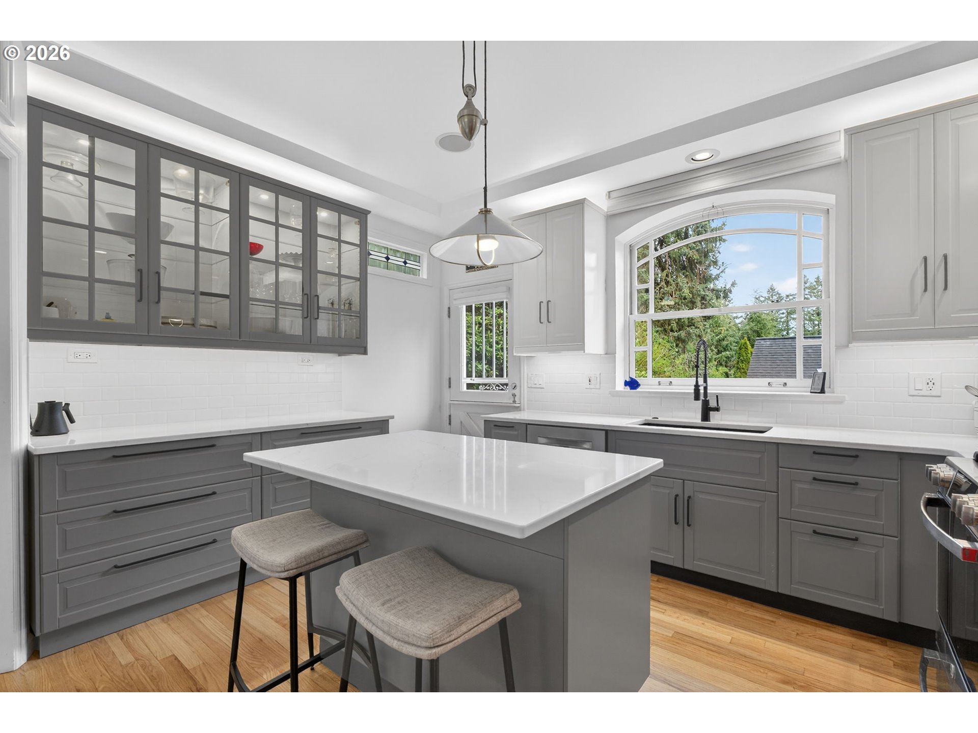 1638 SW UPLAND DR, Portland, OR, 97221