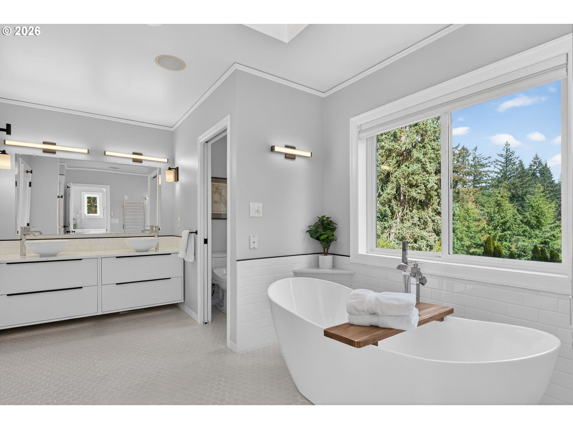 1638 SW UPLAND DR, Portland, OR, 97221