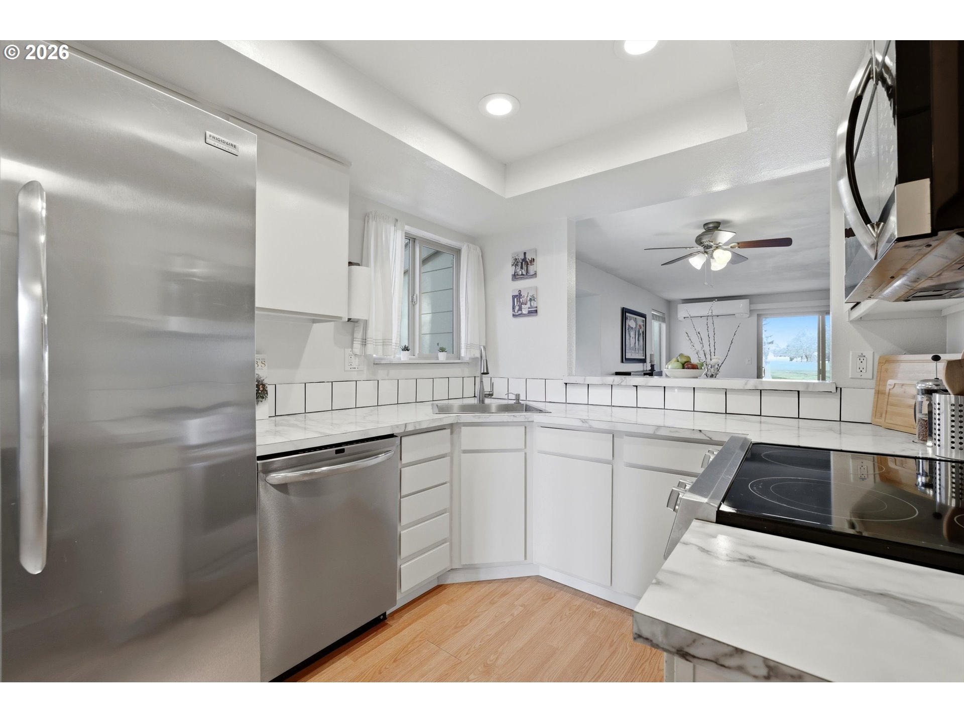 Photo #4: 783218182 Listing: Photo #4