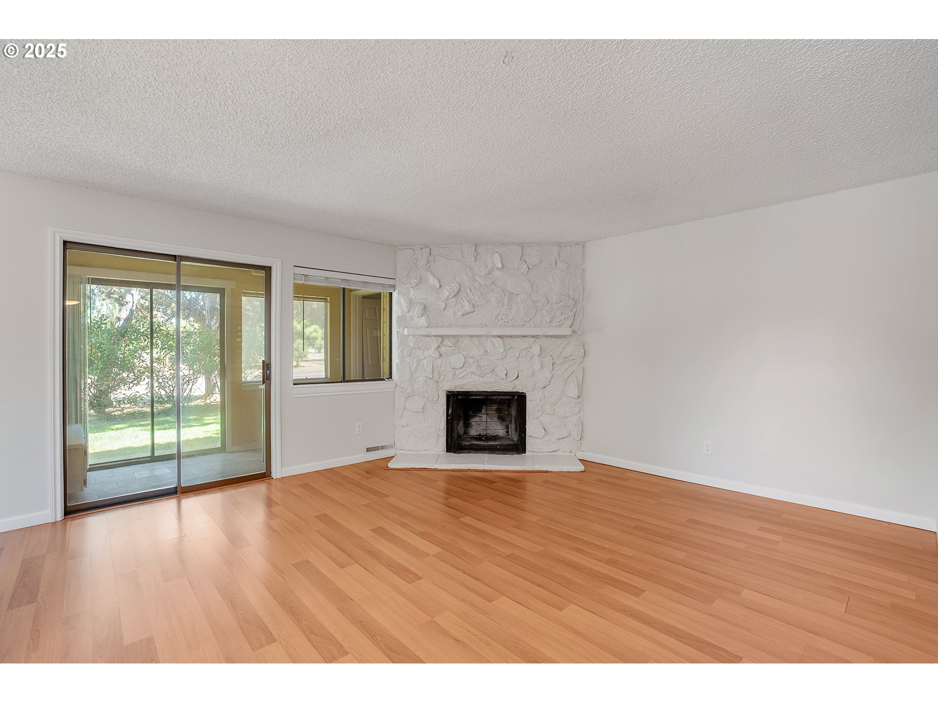 Photo #7: 783637055 Listing: Photo #7