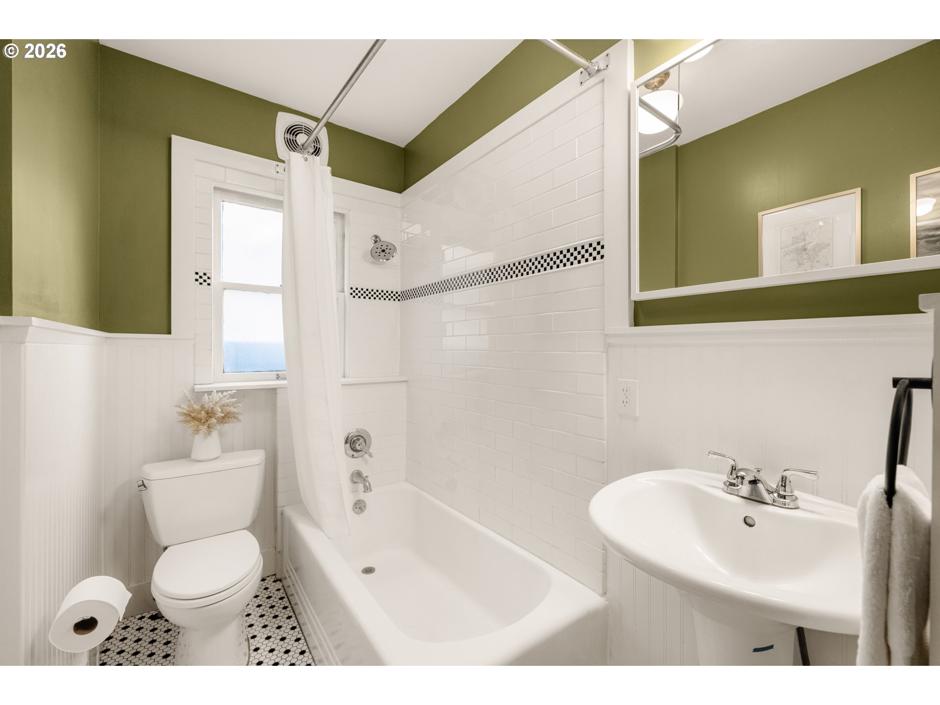 Photo #5: 784151999 Listing: Photo #5
