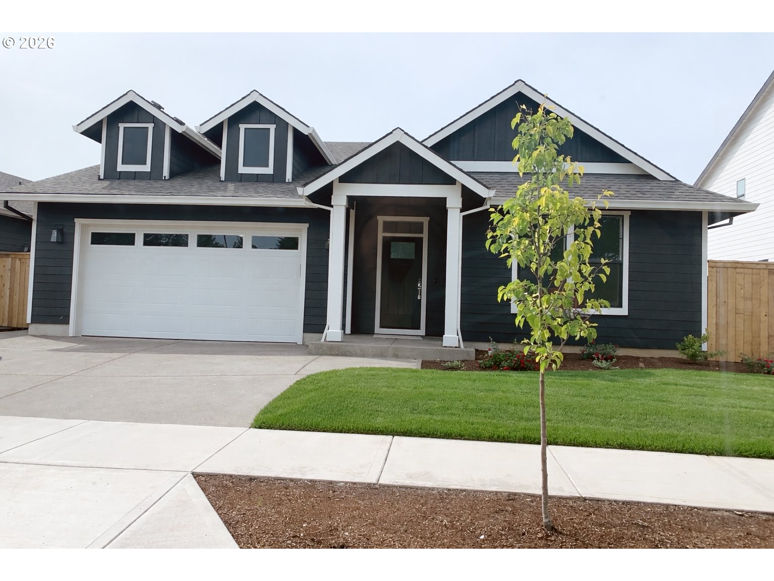 Photo of 2893 4TH ST Hubbard OR 97032