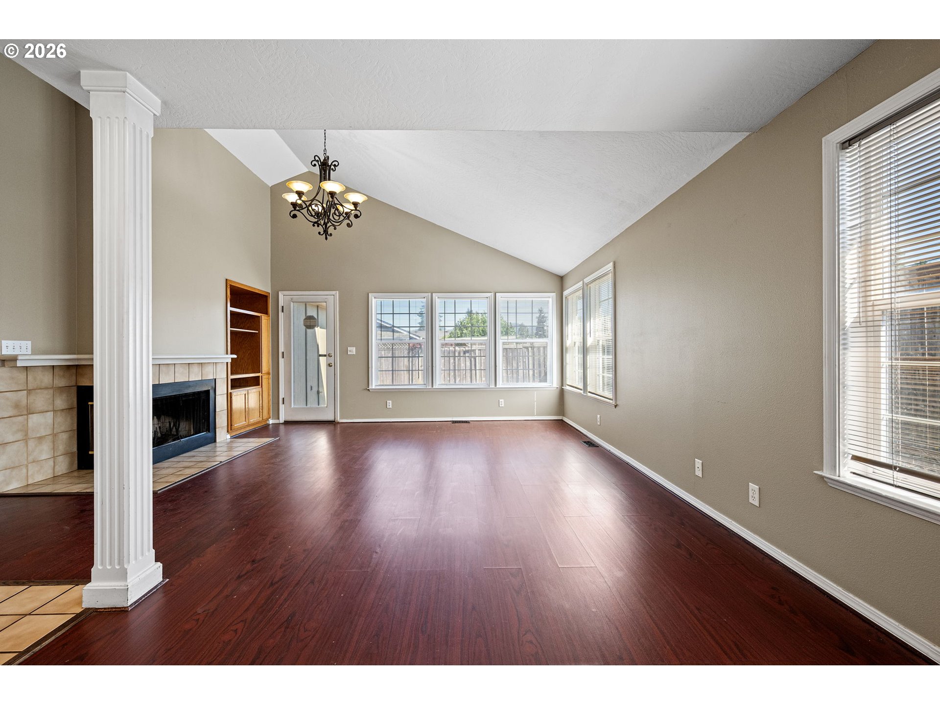 Property photo 11 of 33