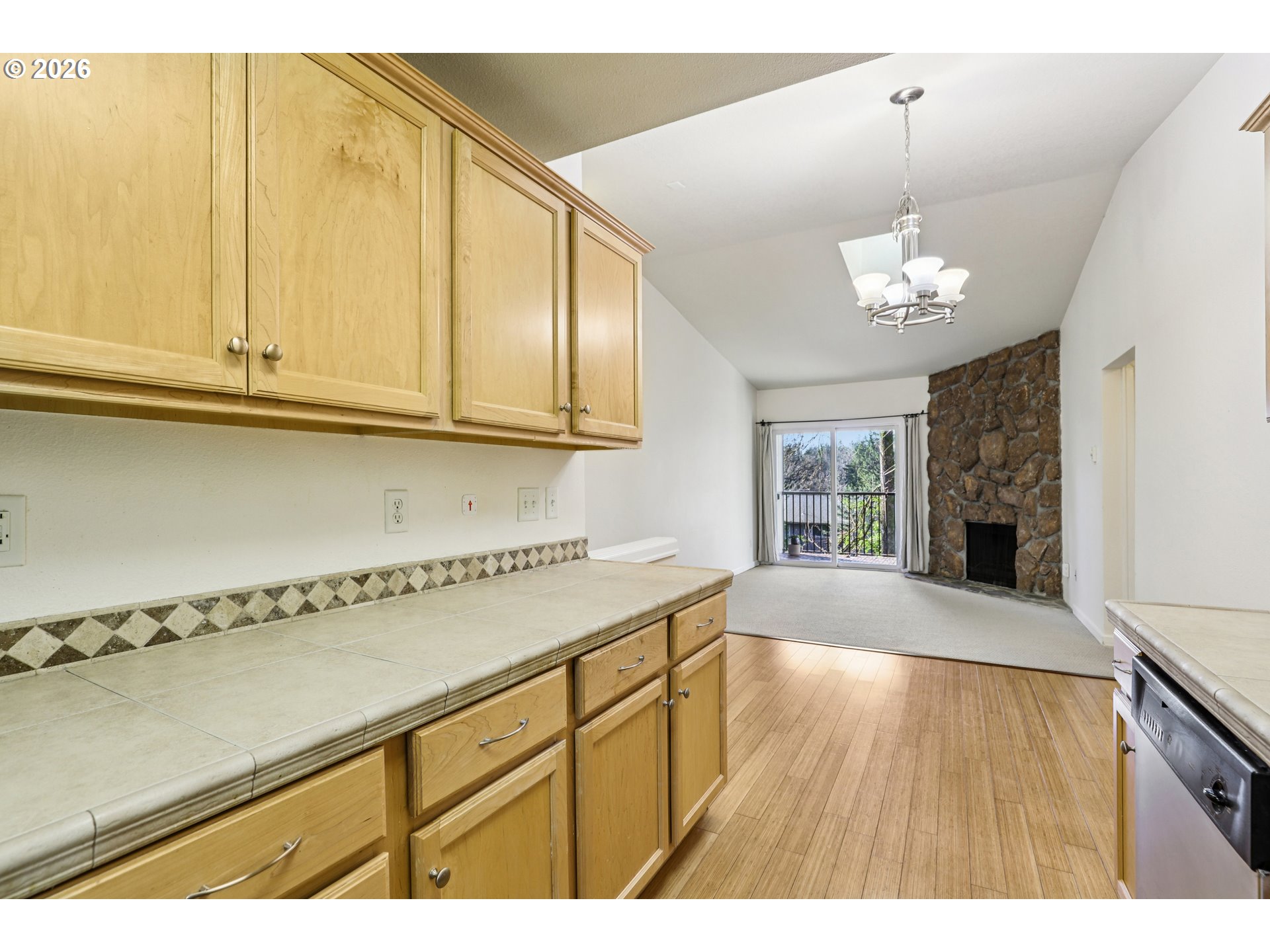 Photo #6: 785363565 Listing: Photo #6