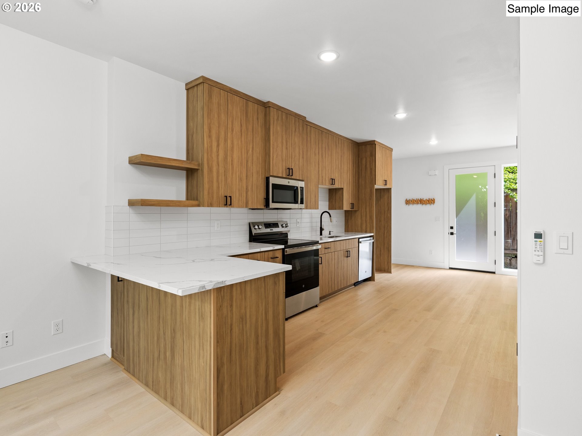 Photo #3: 786500521 Listing: Photo #3