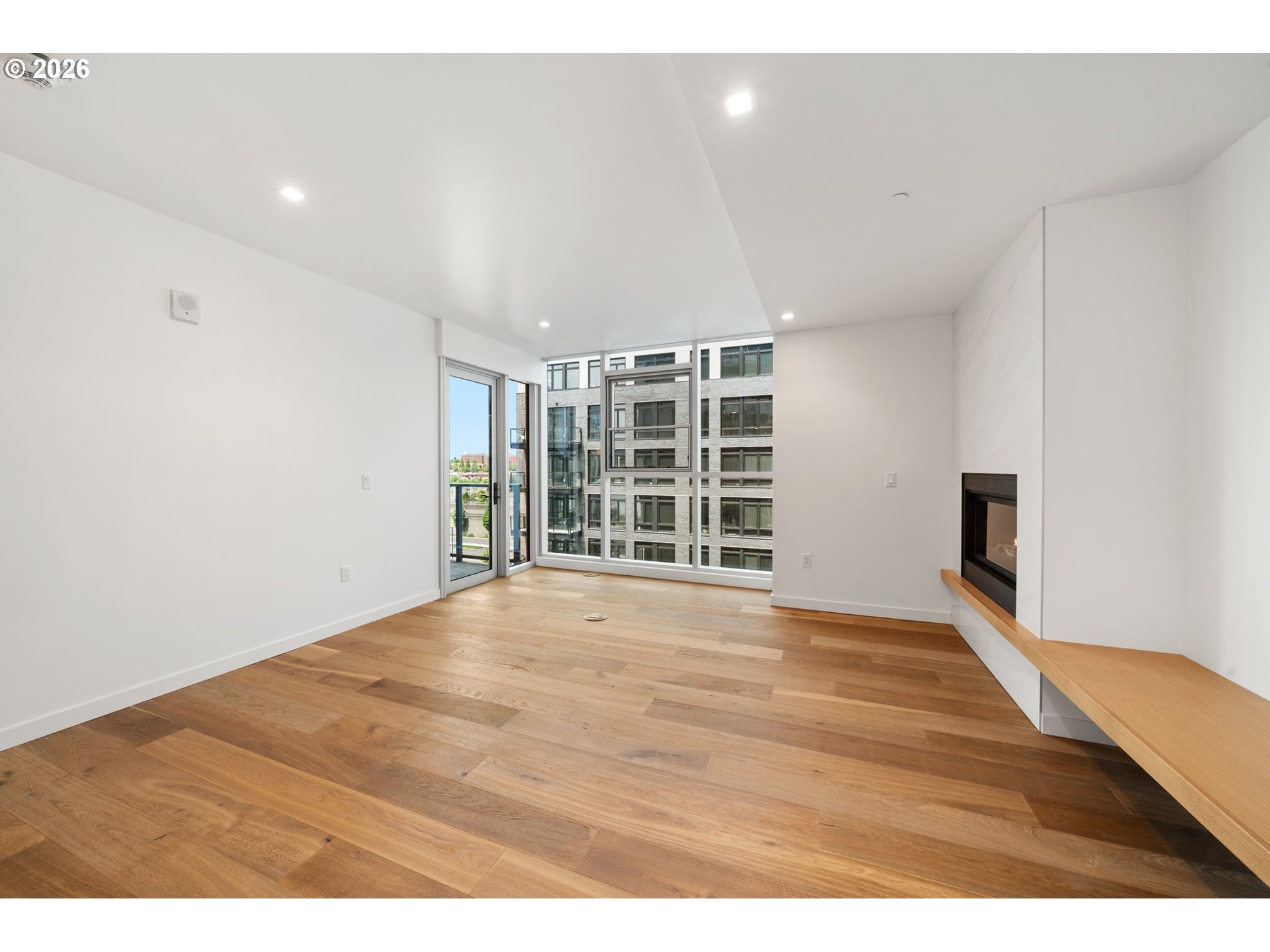 Photo #5: 790526174 Listing: Photo #5