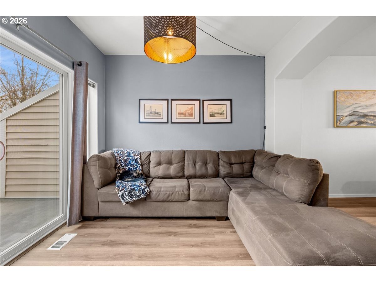 Photo #10: 790533790 Listing: Photo #10