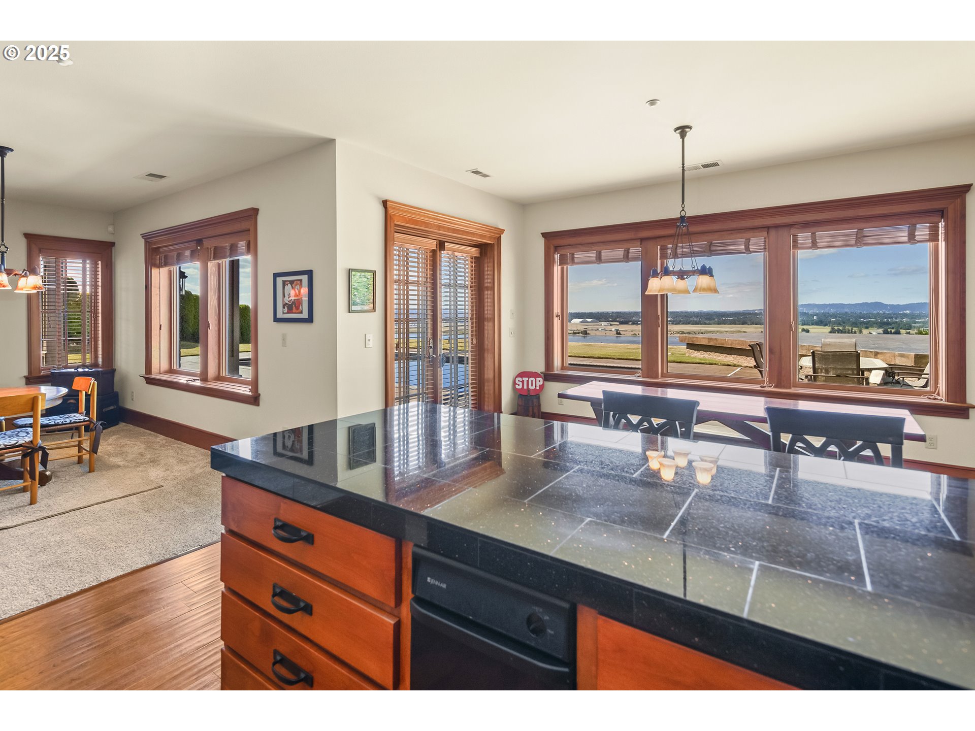 5905 BUENA VISTA DR, Vancouver, 5 Bedrooms Bedrooms, ,6.2 BathroomsBathrooms,Residential,For Sale,BUENA VISTA,0,790653289