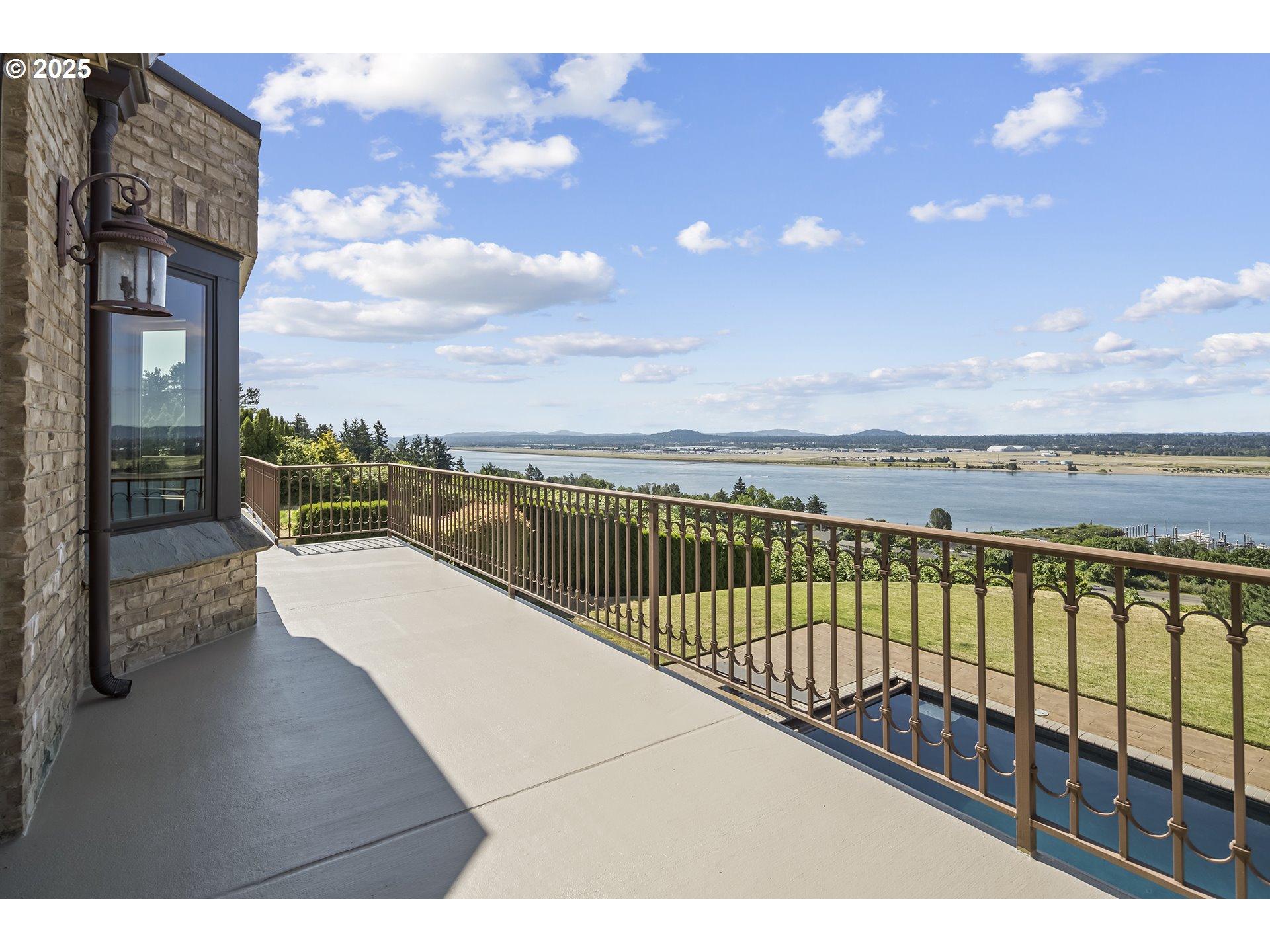 5905 BUENA VISTA DR, Vancouver, 5 Bedrooms Bedrooms, ,6.2 BathroomsBathrooms,Residential,For Sale,BUENA VISTA,0,790653289