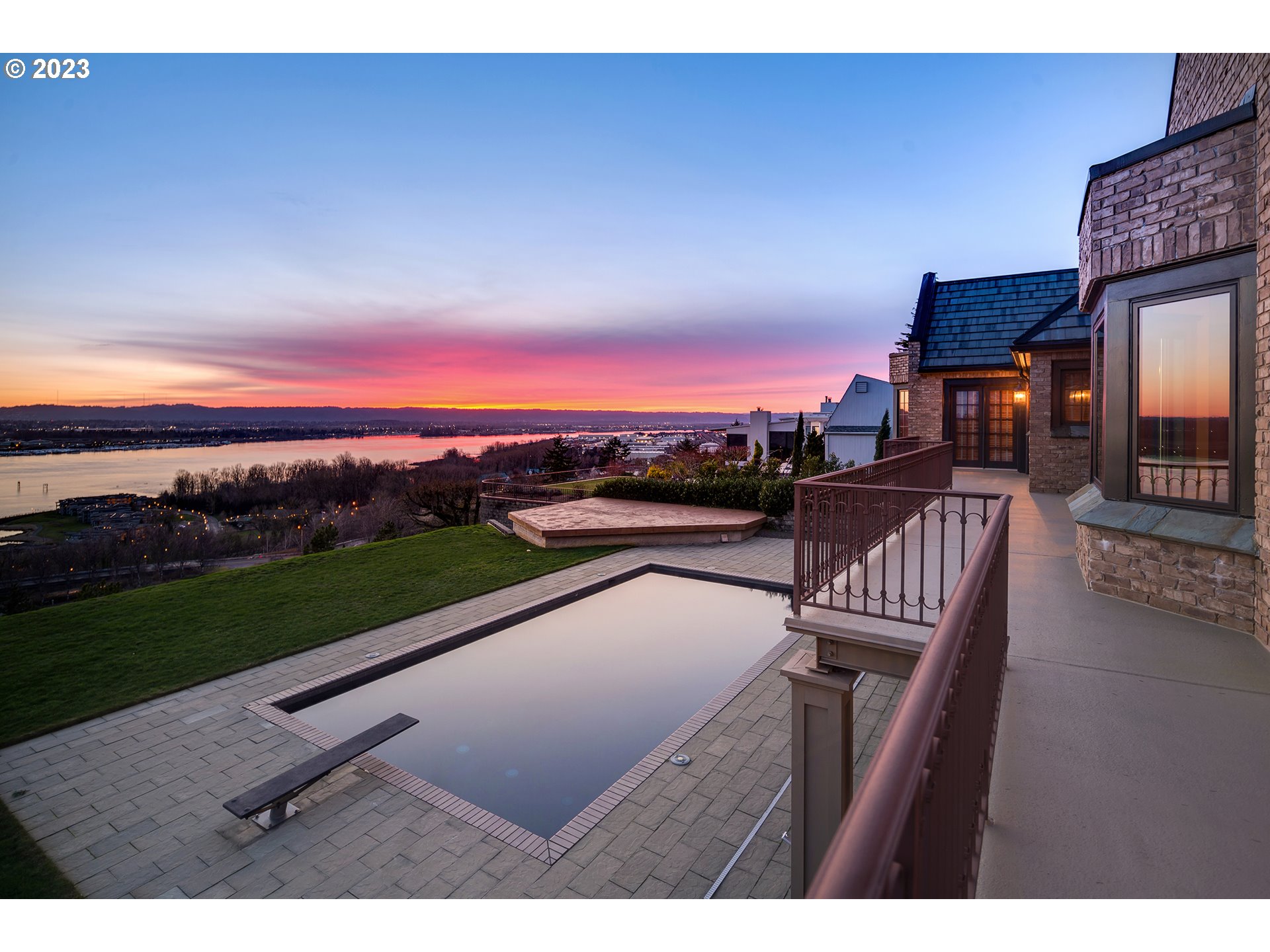 5905 BUENA VISTA DR, Vancouver, 5 Bedrooms Bedrooms, ,6.2 BathroomsBathrooms,Residential,For Sale,BUENA VISTA,0,790653289