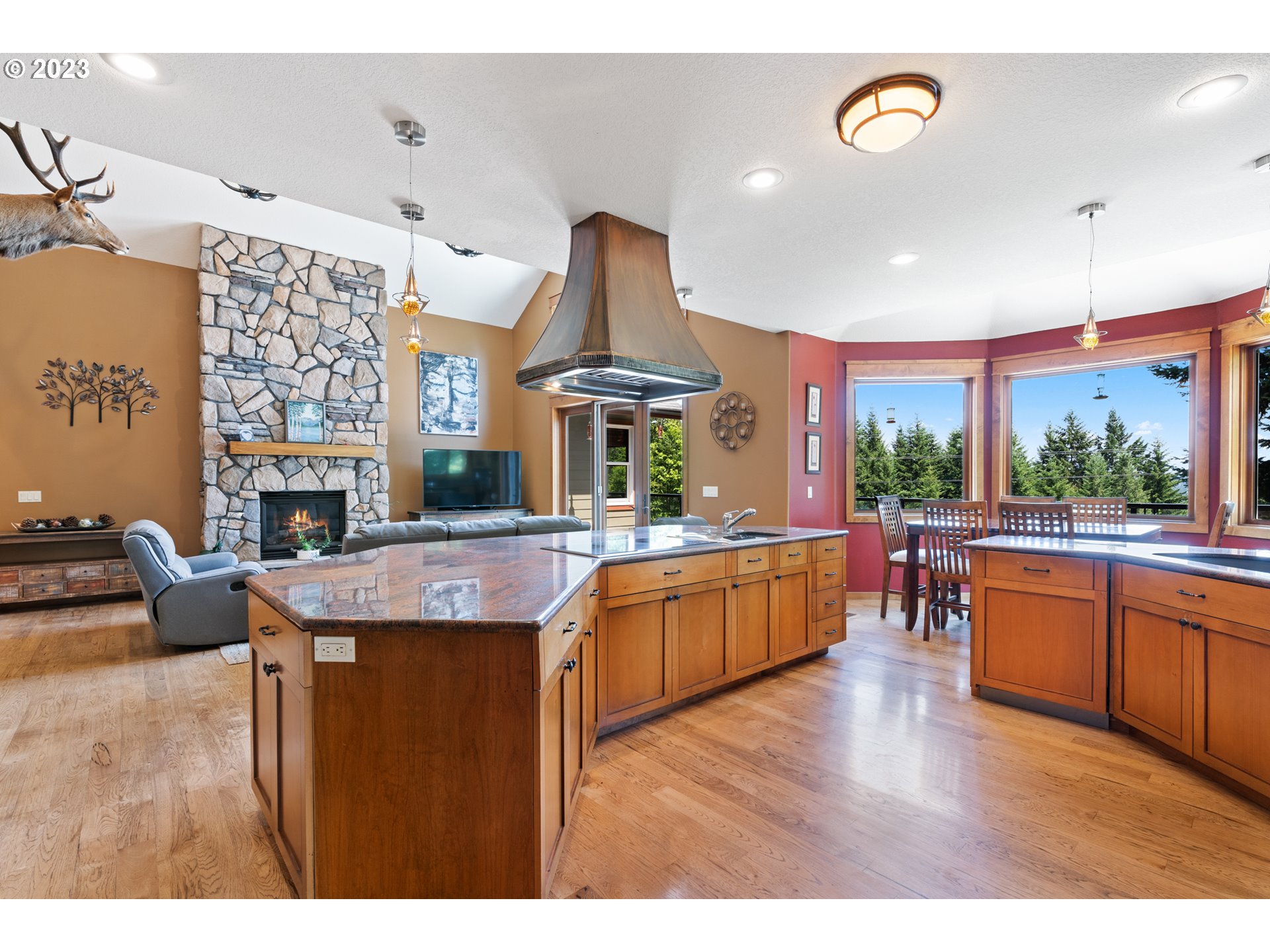 10534 SE VRADENBURG RD, Happy Valley, OR, 97086