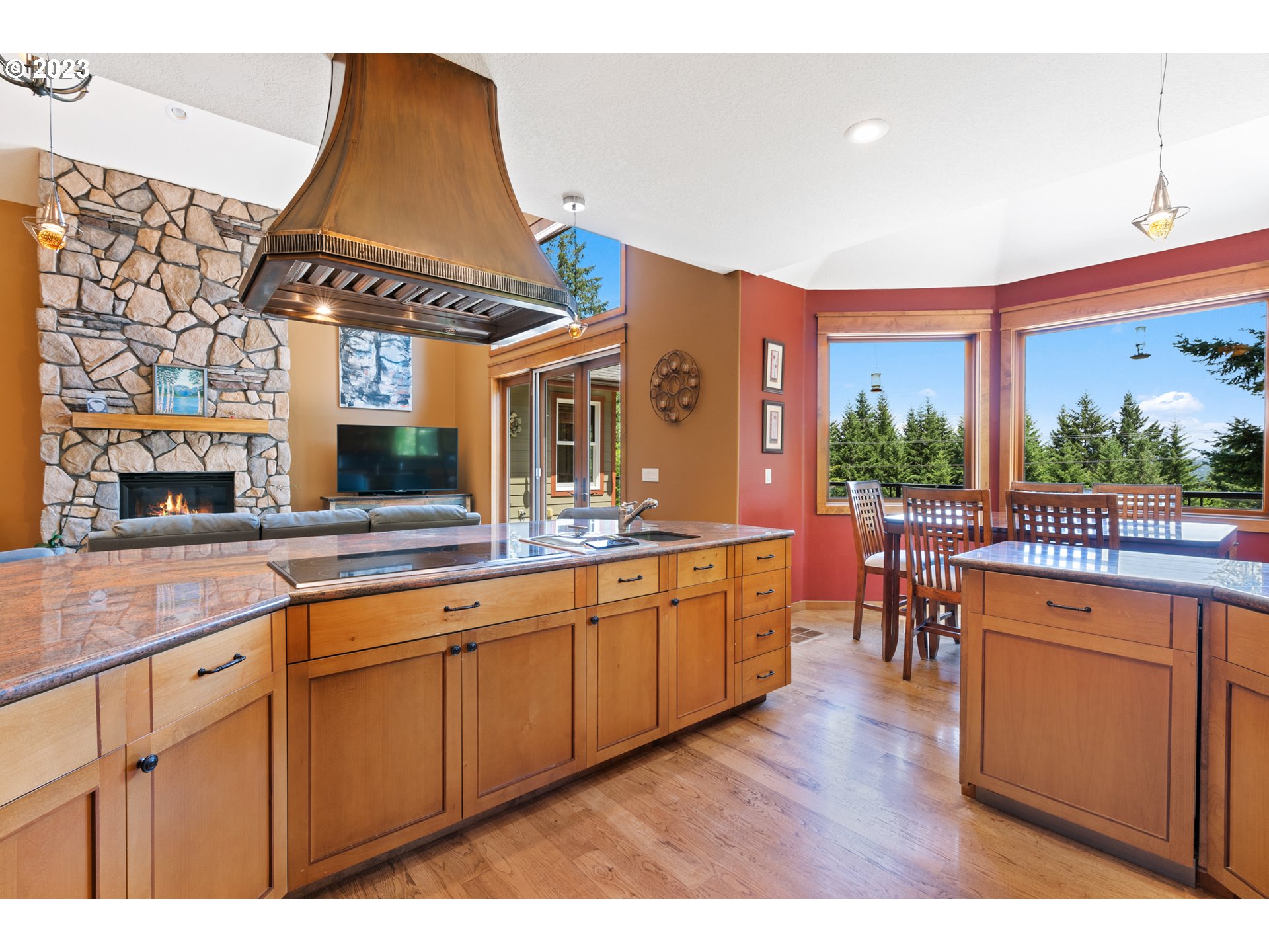 10534 SE VRADENBURG RD, Happy Valley, OR, 97086