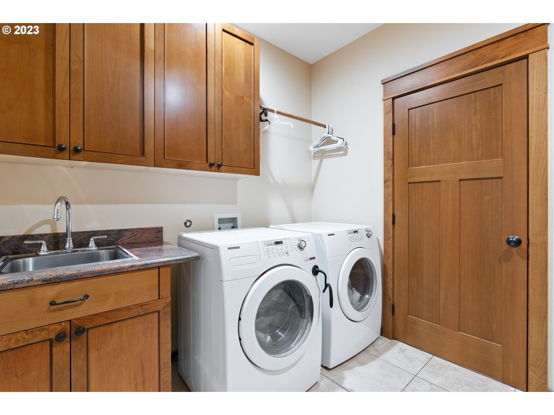 10534 SE VRADENBURG RD, Happy Valley, OR, 97086