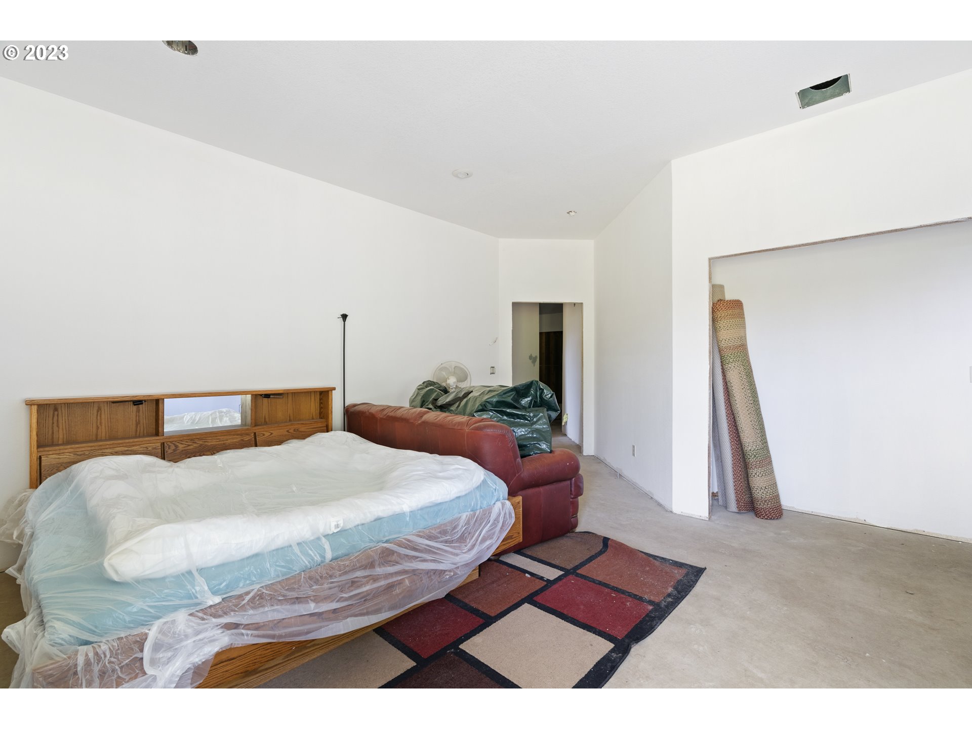 10534 SE VRADENBURG RD, Happy Valley, OR, 97086