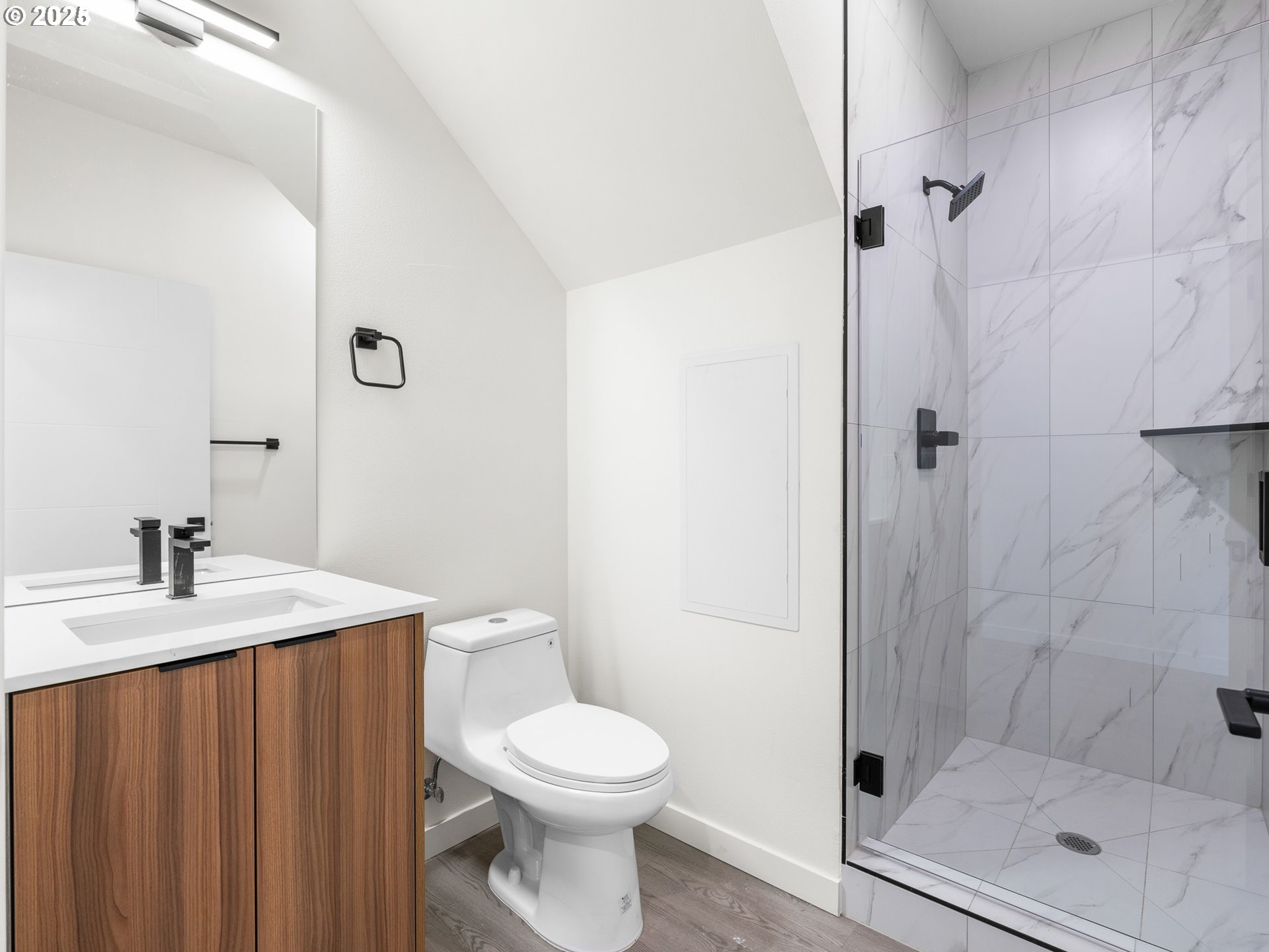 2425 NE Alberta ST, Portland, OR, 97211