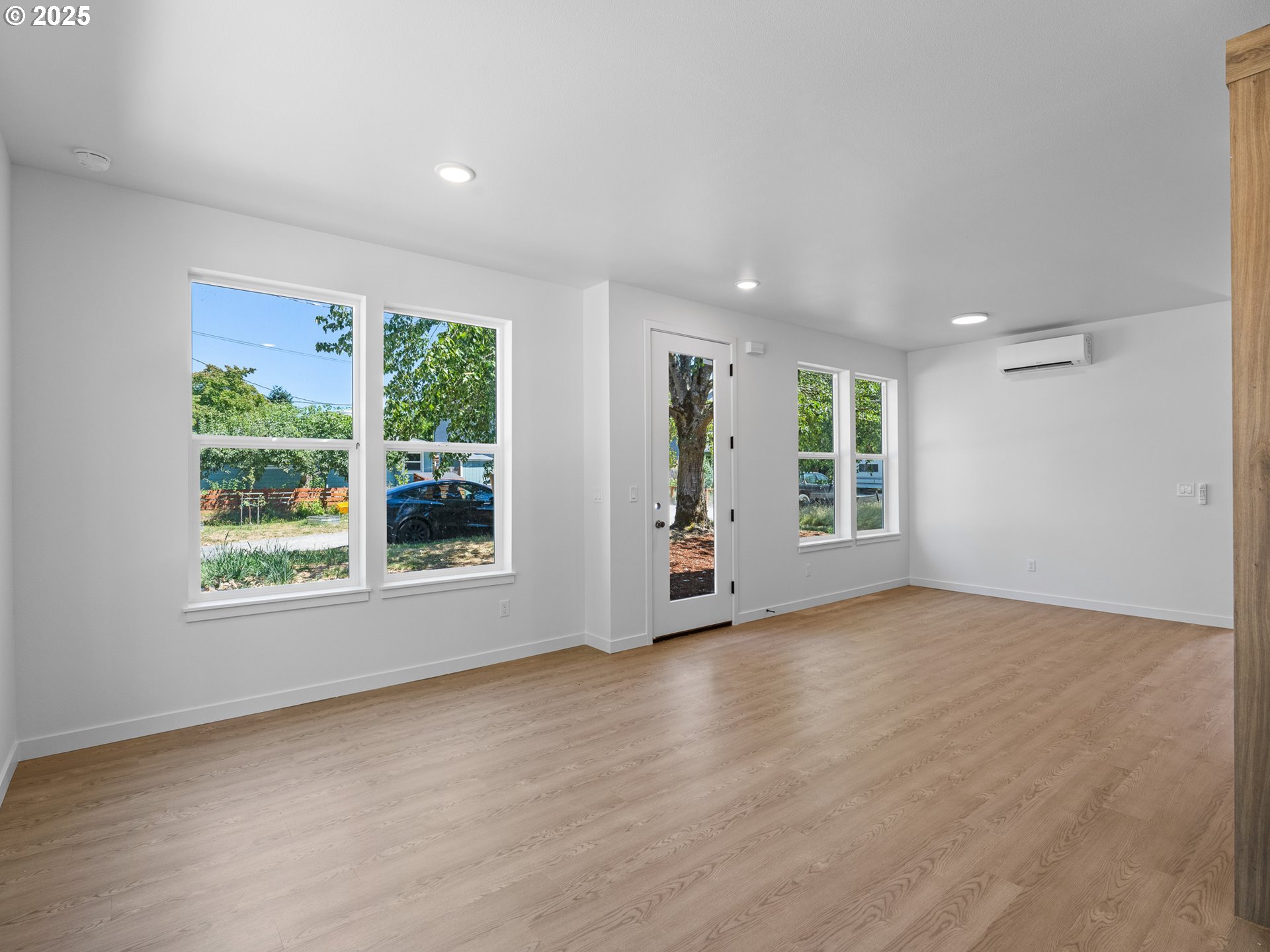 2425 NE Alberta ST, Portland, OR, 97211