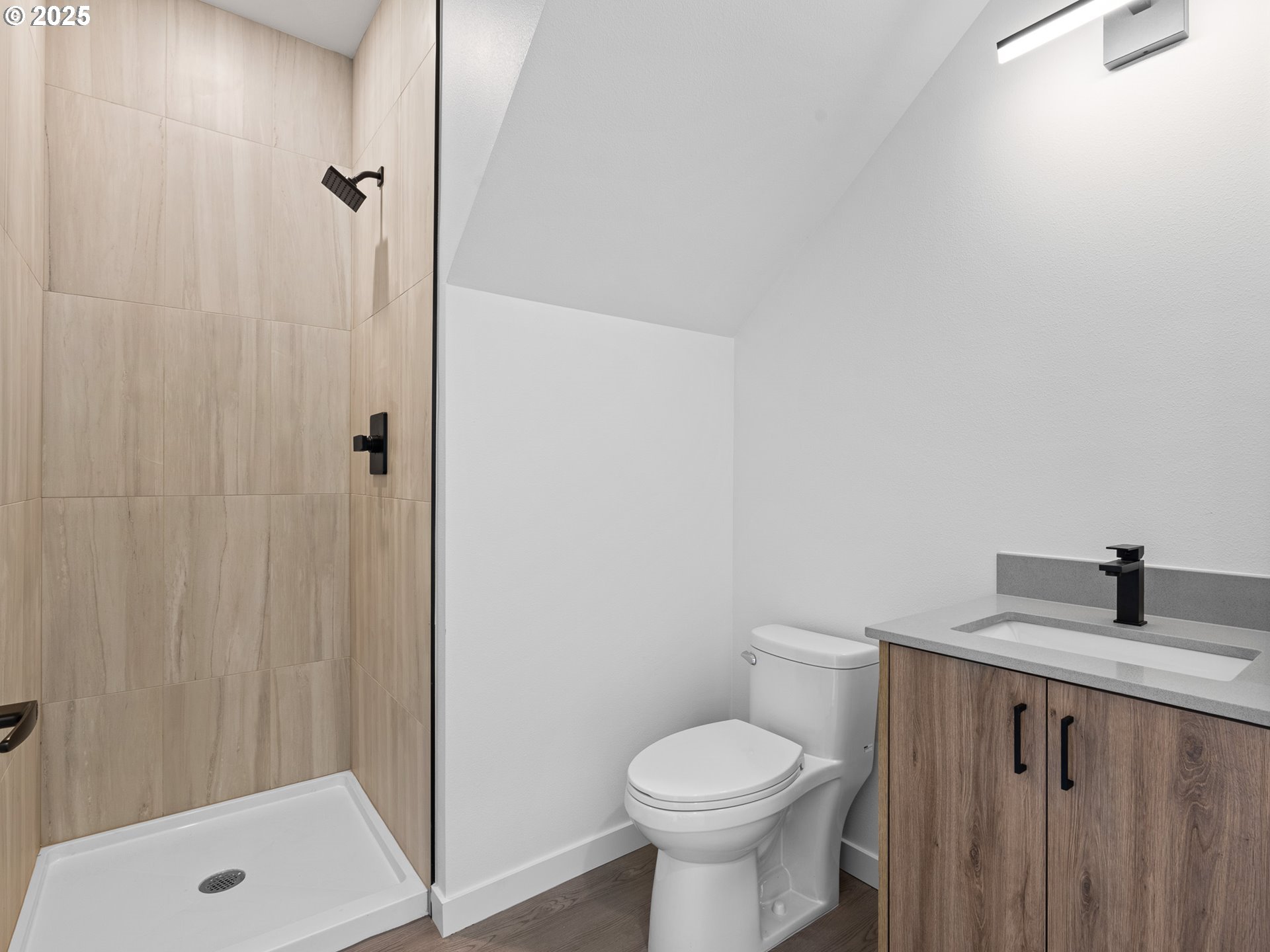 2425 NE Alberta ST, Portland, OR, 97211