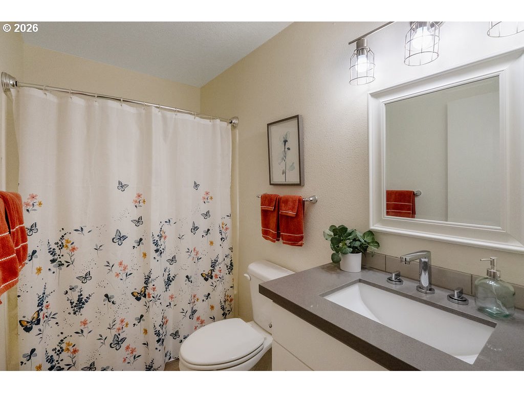 Photo #4: 795152765 Listing: Photo #4