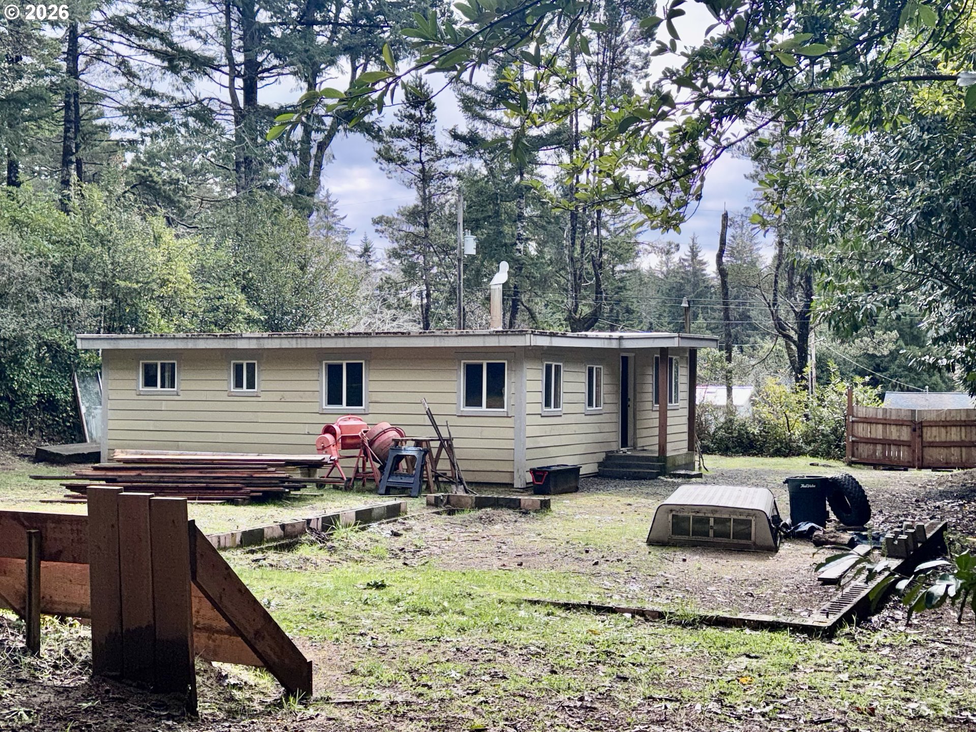 1600 Rhododendron DR UNIT 261, Florence, OR, 97439