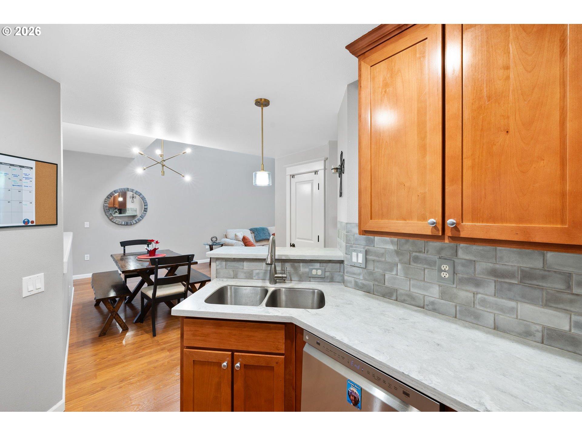 Photo #5: 796984931 Listing: Photo #5