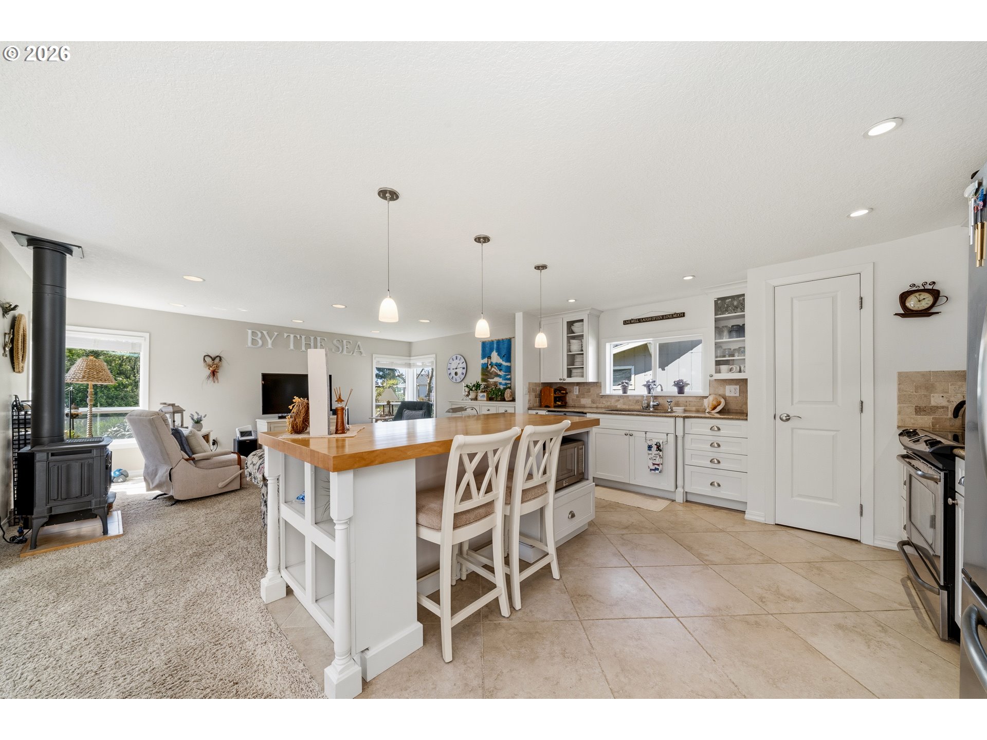 610 S ANCHOR ST, Rockaway Beach, OR, 97136