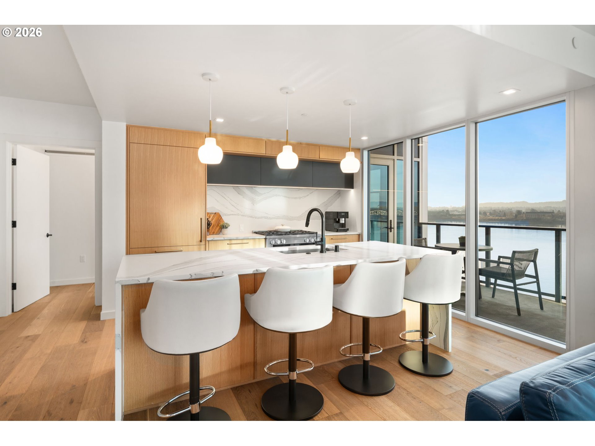 590 WATERFRONT WAY, Vancouver, 2 Bedrooms Bedrooms, ,2 BathroomsBathrooms,Residential,For Sale,WATERFRONT,0,799927952