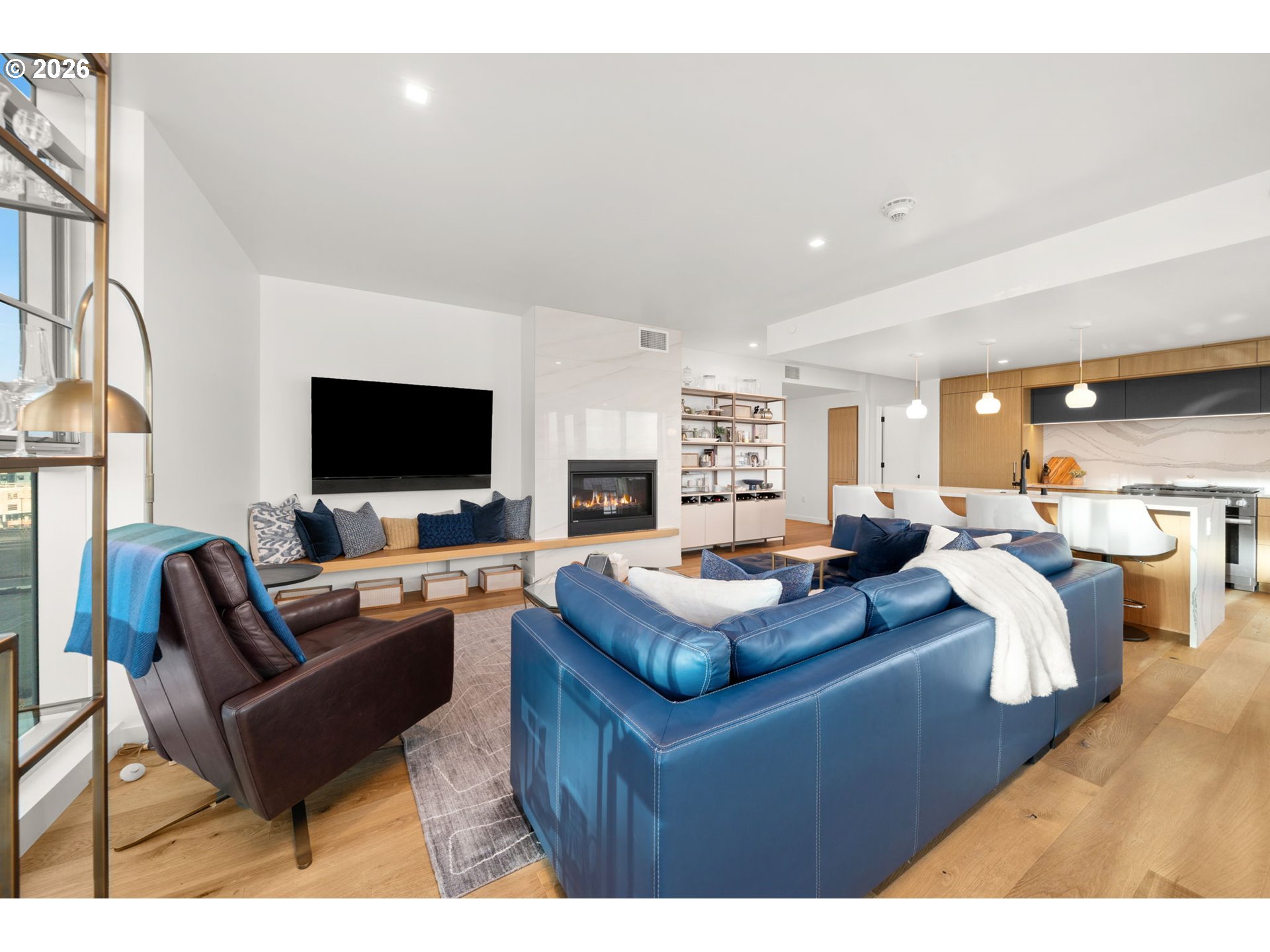 590 WATERFRONT WAY, Vancouver, 2 Bedrooms Bedrooms, ,2 BathroomsBathrooms,Residential,For Sale,WATERFRONT,0,799927952