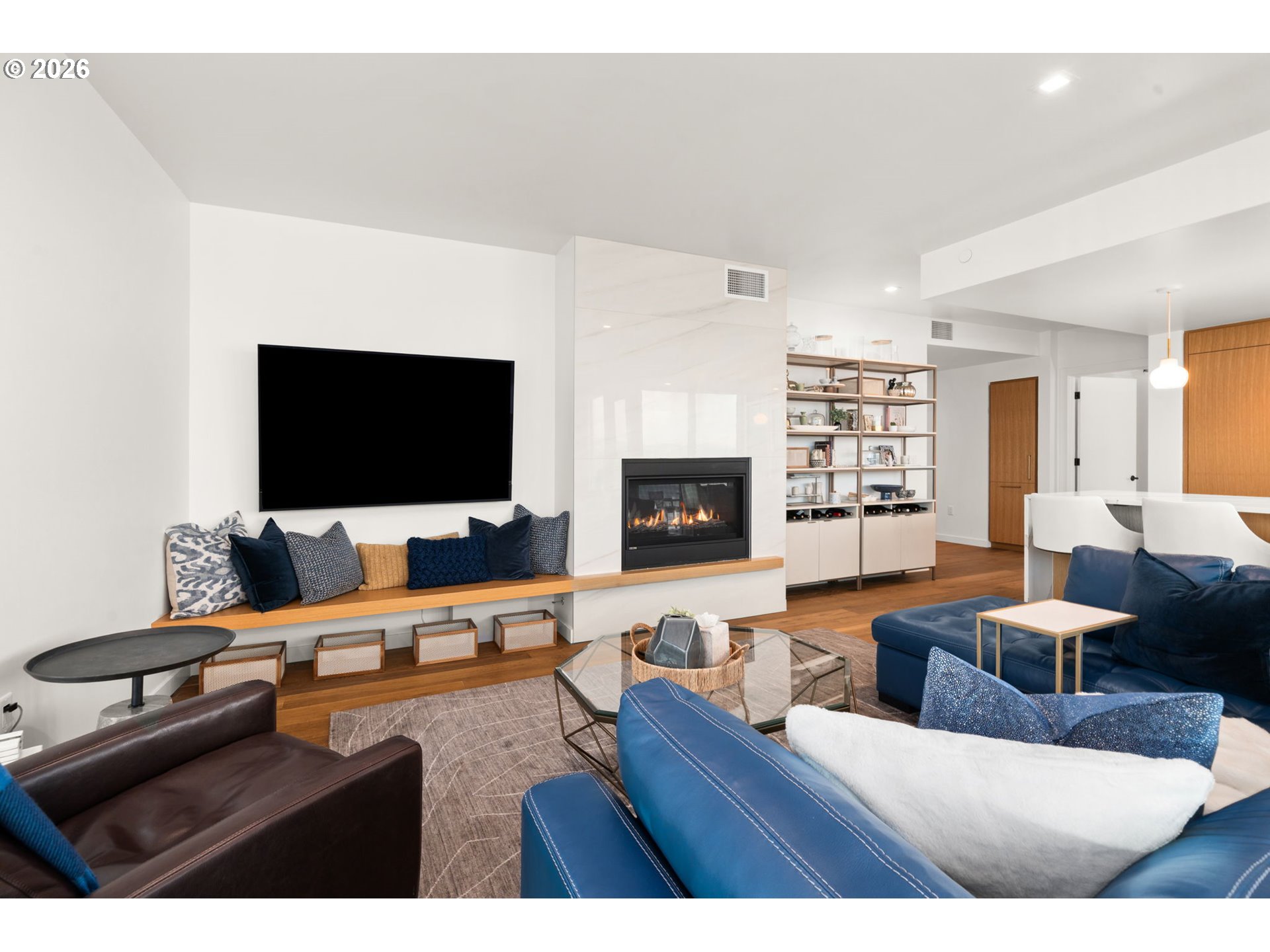 590 WATERFRONT WAY, Vancouver, 2 Bedrooms Bedrooms, ,2 BathroomsBathrooms,Residential,For Sale,WATERFRONT,0,799927952