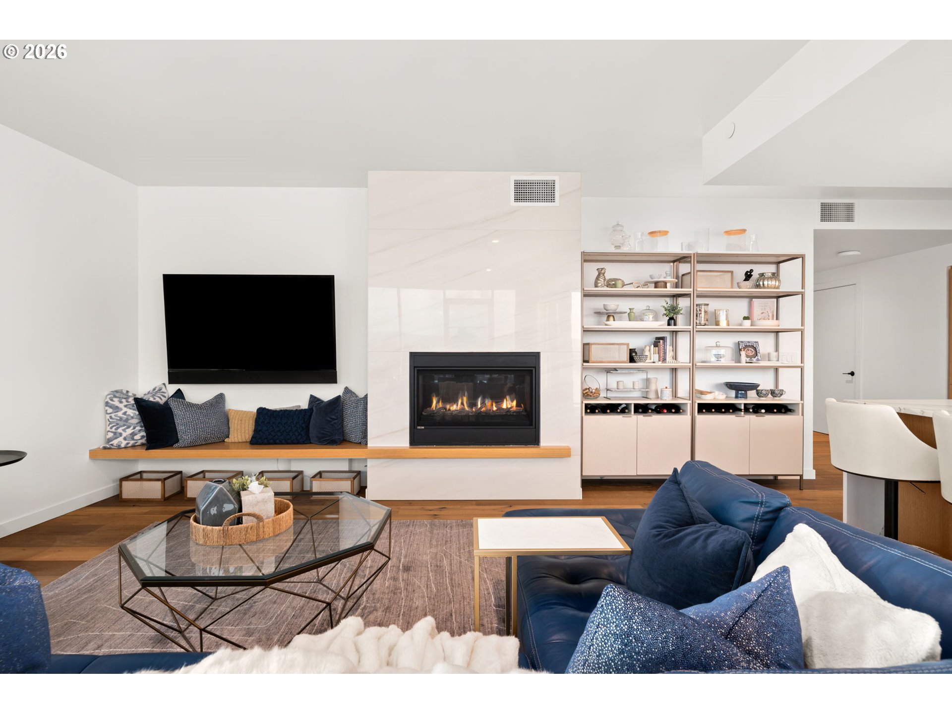 590 WATERFRONT WAY, Vancouver, 2 Bedrooms Bedrooms, ,2 BathroomsBathrooms,Residential,For Sale,WATERFRONT,0,799927952