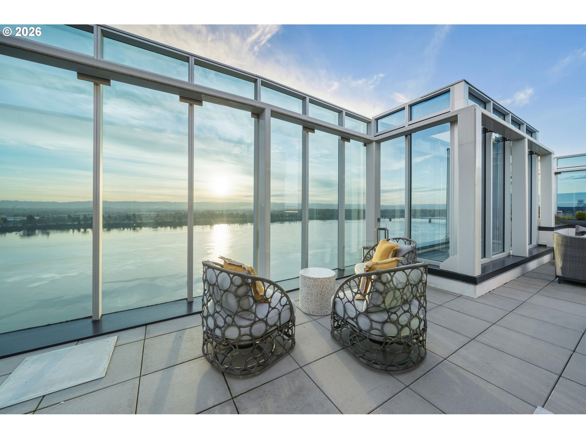 590 WATERFRONT WAY, Vancouver, 2 Bedrooms Bedrooms, ,2 BathroomsBathrooms,Residential,For Sale,WATERFRONT,0,799927952